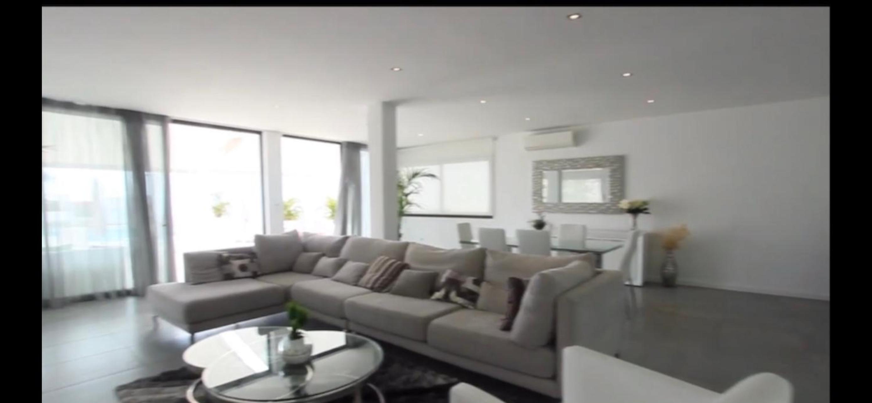 KARAT Villa Esmeralda