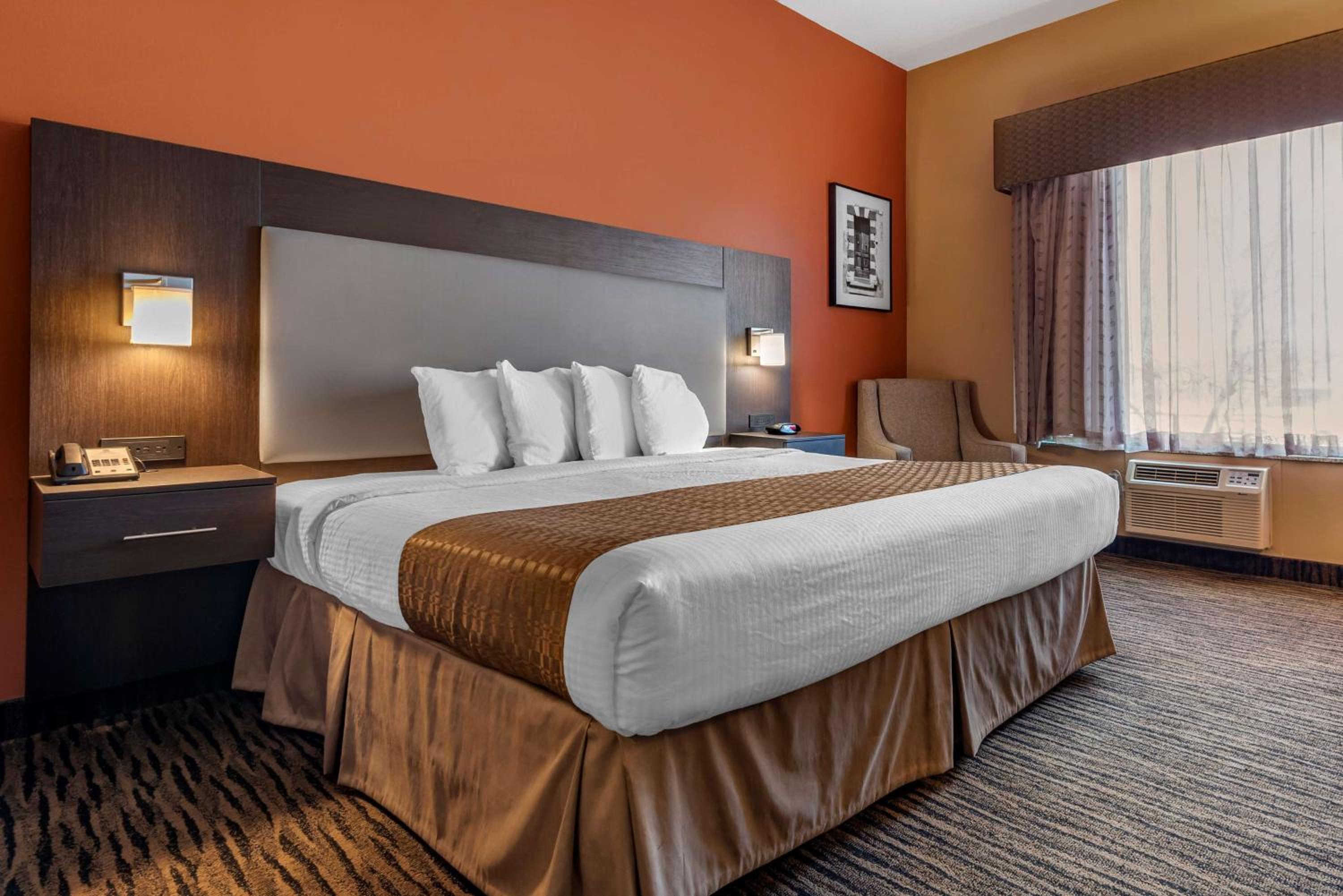 Syracuse Vacations - Best Western the Inn at the Fairgrounds - Property Image 13