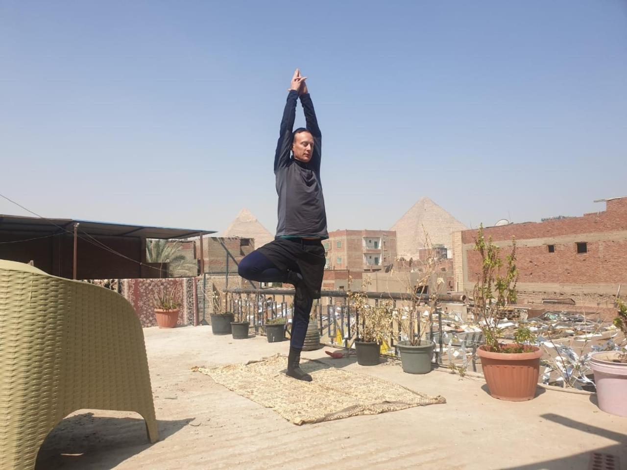Jana Pyramids view inn