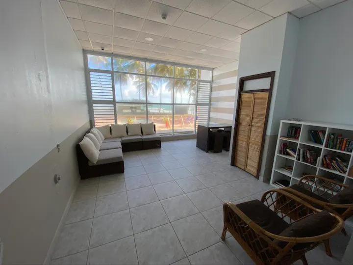 KASA Ocean Breeze - Cabana Studio Apartment BEACHFRONT CONDO POOL - Property Image 8