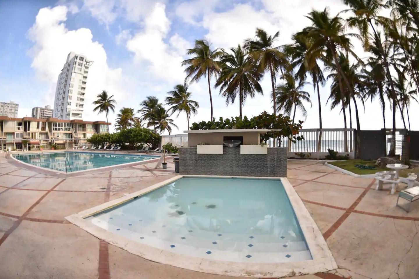 KASA Ocean Breeze - Cabana Studio Apartment BEACHFRONT CONDO POOL - Property Image 14