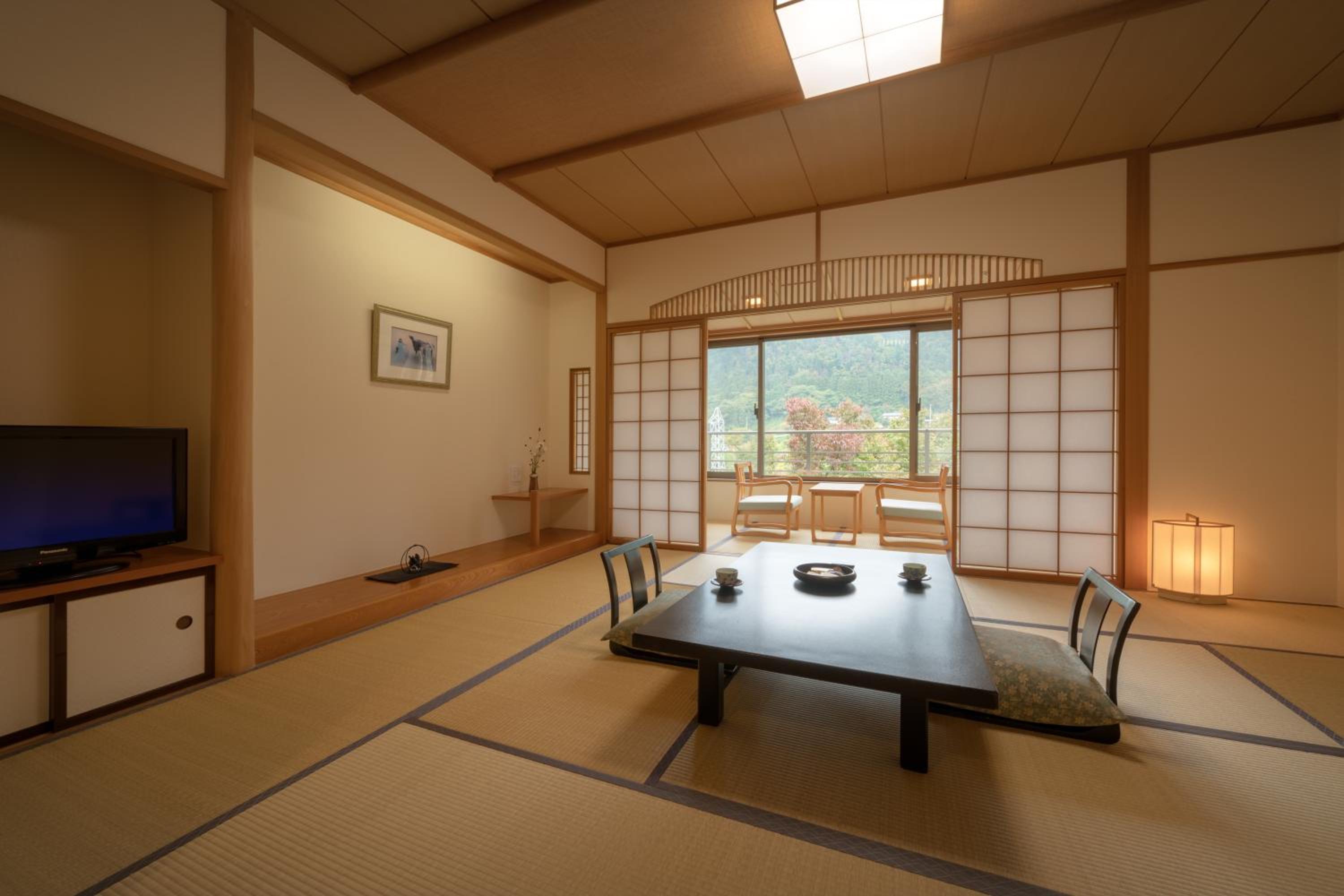Iizaka Onsen Surikamitei Ohtori