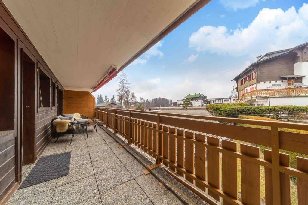 Crans center with fireplace and parking