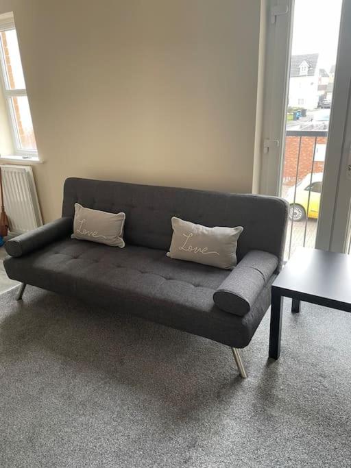Lovely 1 bedroom studio apartment - Merthyr Tydfil view 4