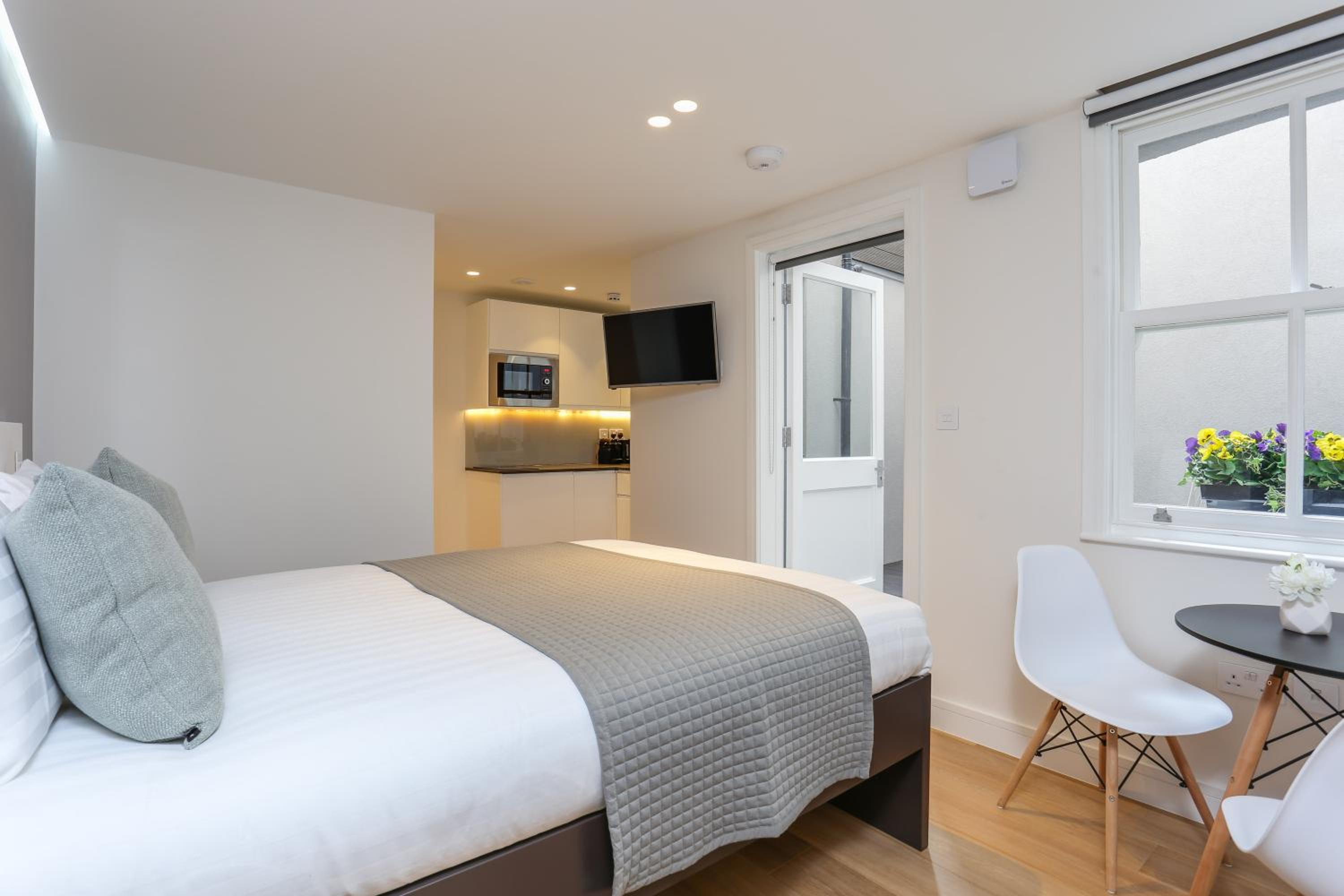 Inverness Terrace Serviced Apartments by Concept Apartments