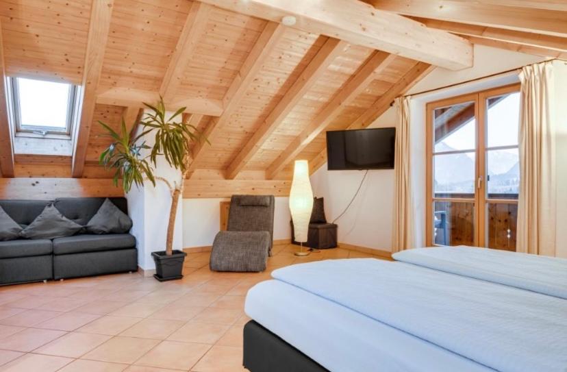 Ferienwohnung Bergblick für 11 Personen