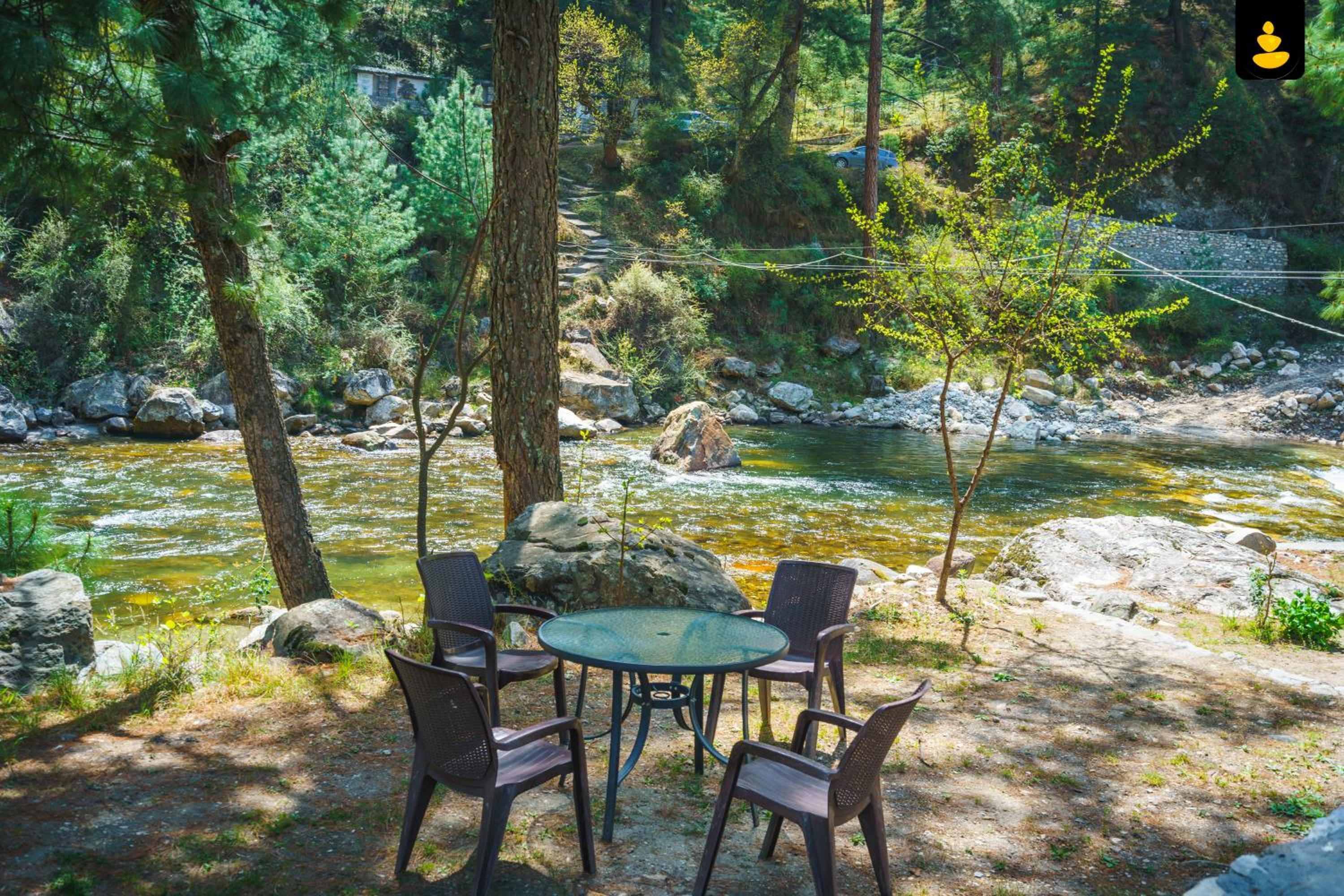 LivingStone Backwater Resort Tirthan Valley view 2