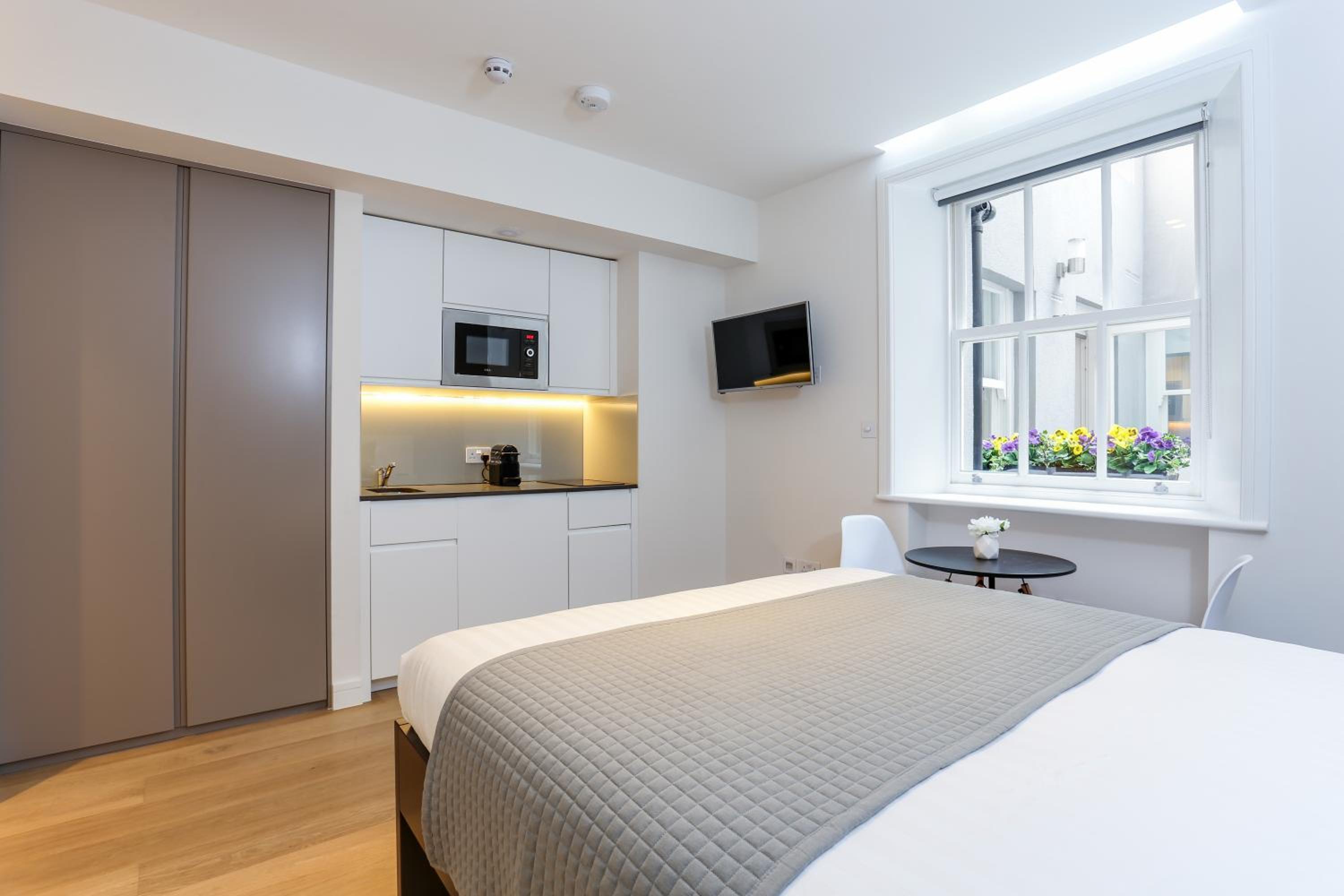 Inverness Terrace Serviced Apartments by Concept Apartments