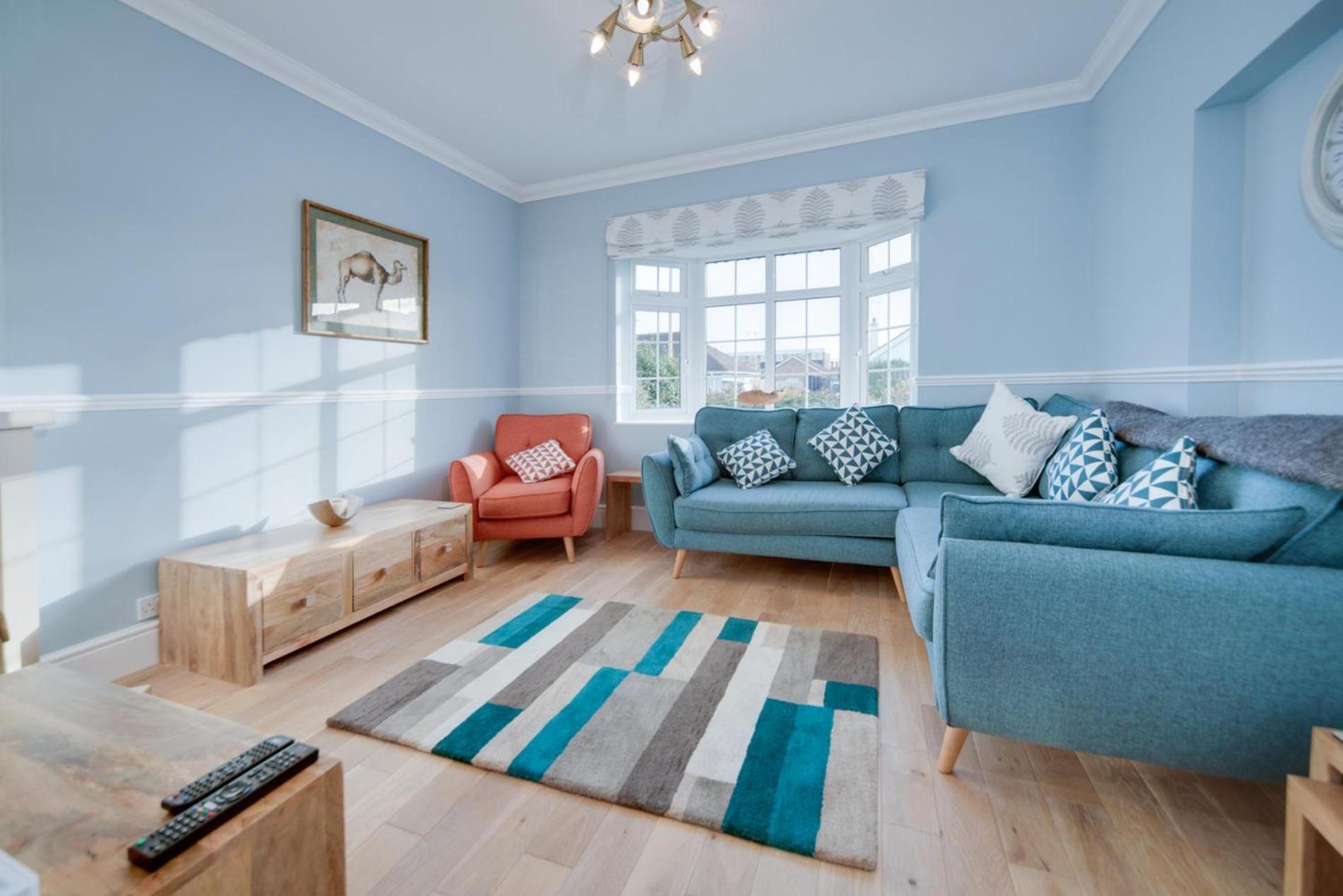 Super 5 Bedroom Family Friendly Retreat Rustington view 4