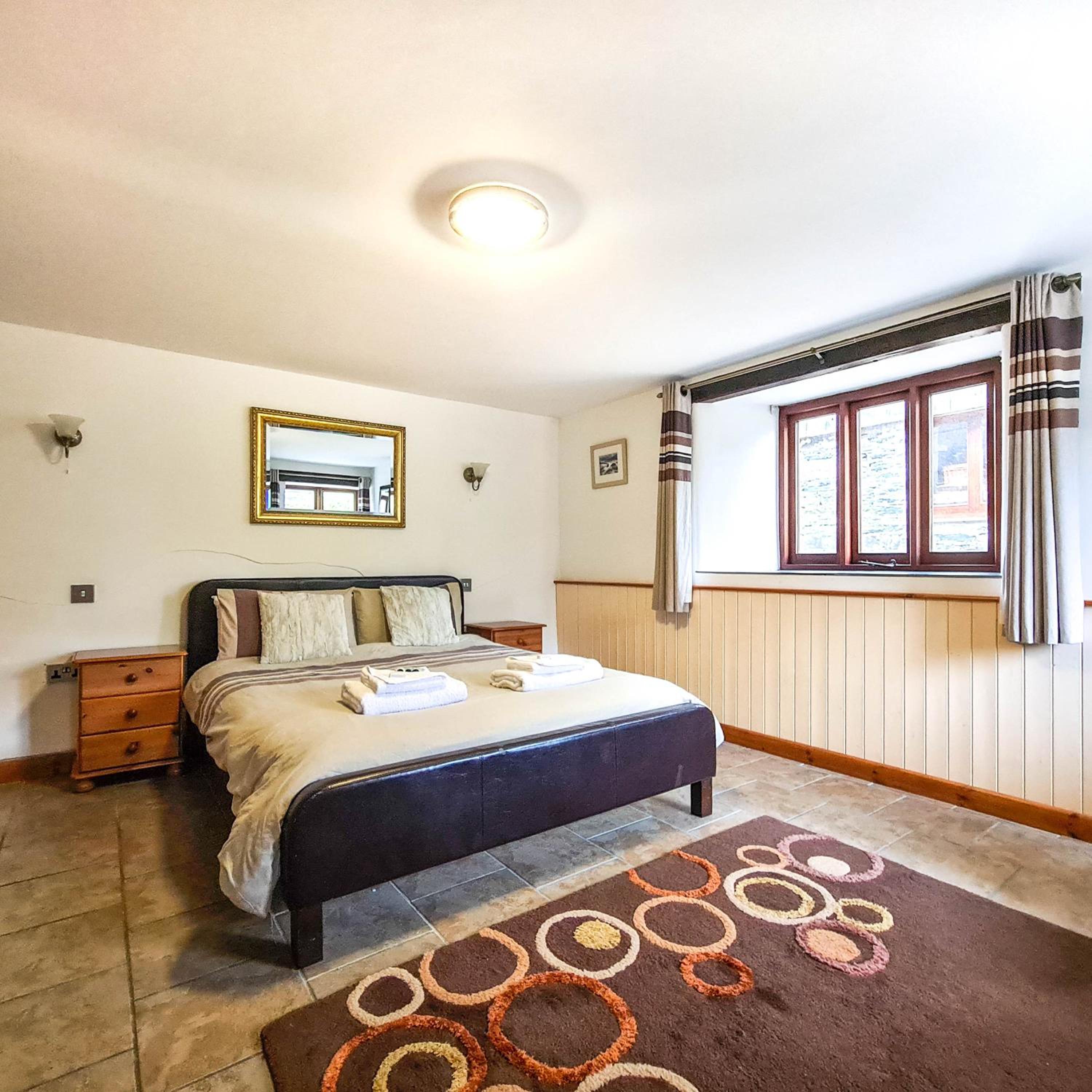 Ta Mill Cottages & Lodges - Dairy Cottage view 4