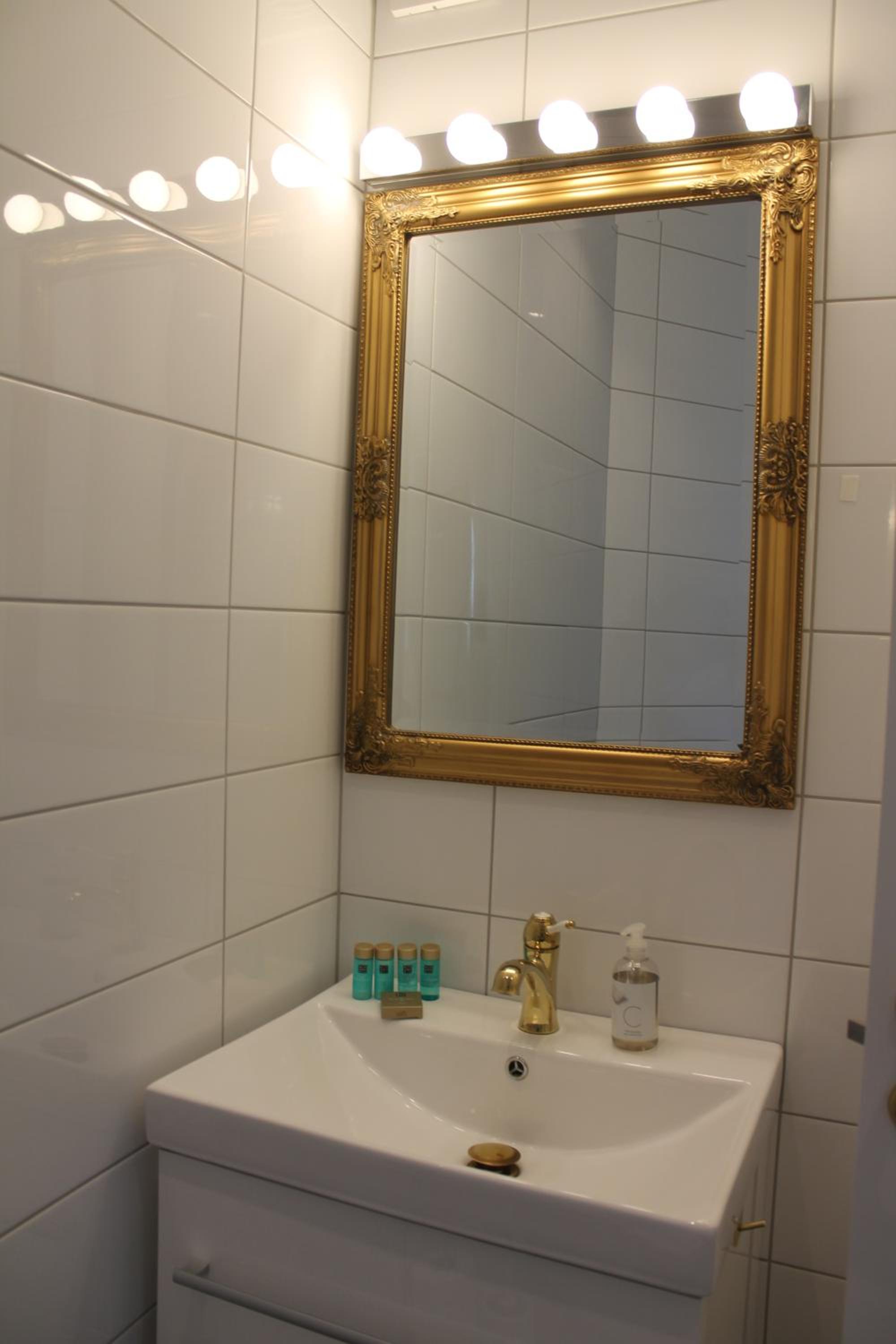 Photo 33