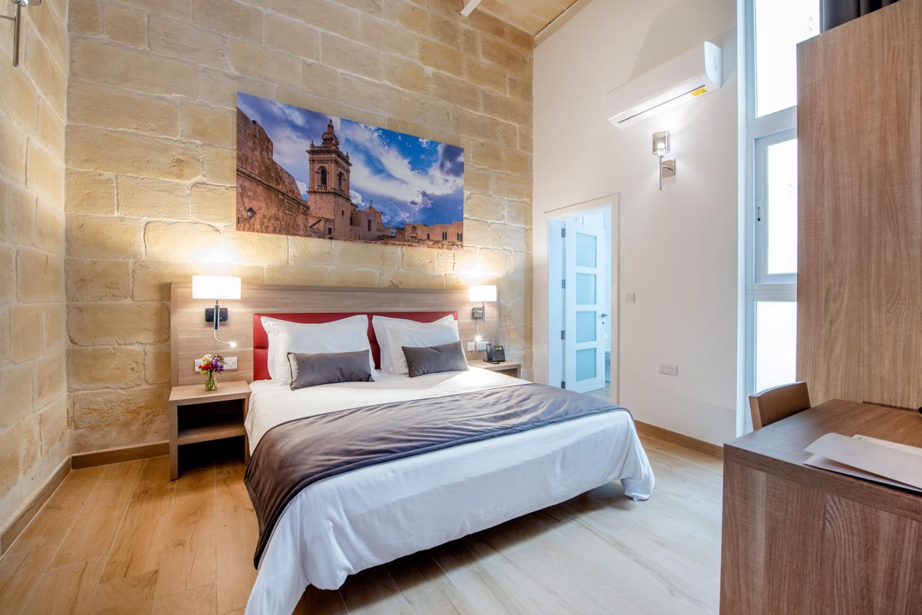 Georges Boutique Living