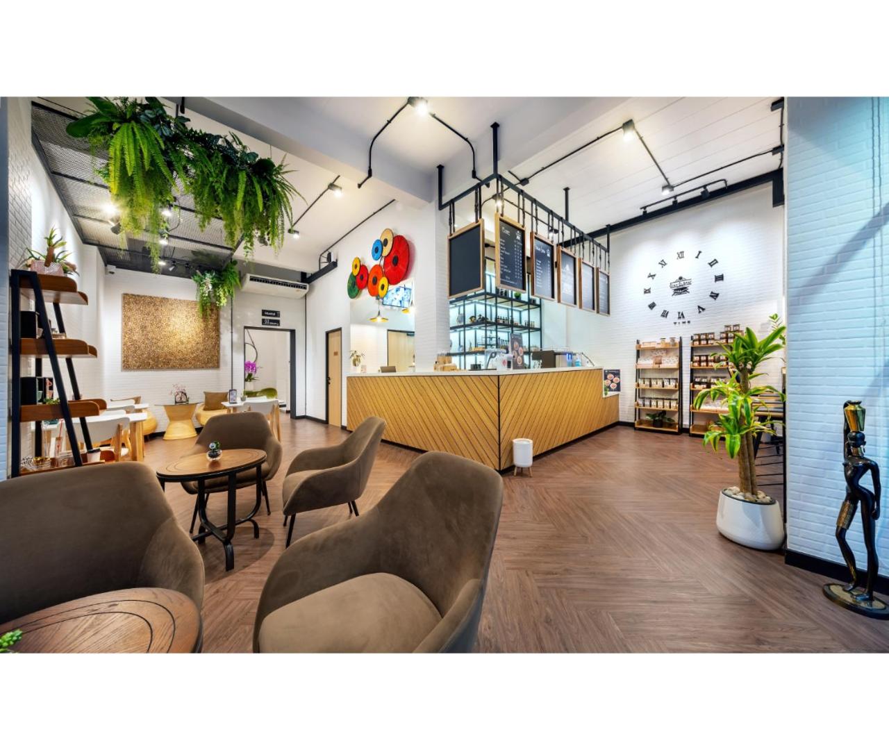 Siam Subway Hostel and Café