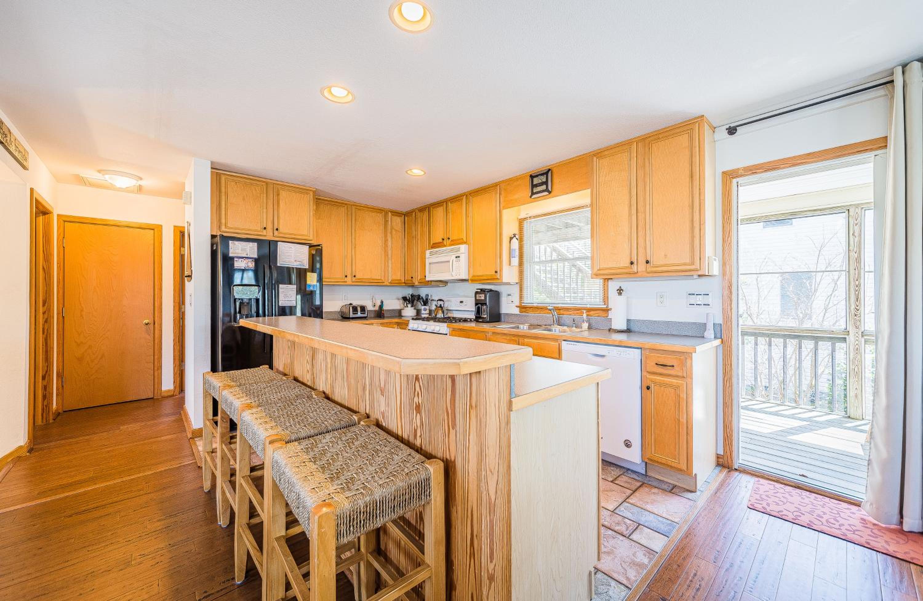 Coffee to Cocktails - Duck, Ocean Dunes, Ocean View, 400 Yds to Beach, Hot Tub, Pets OK view 4