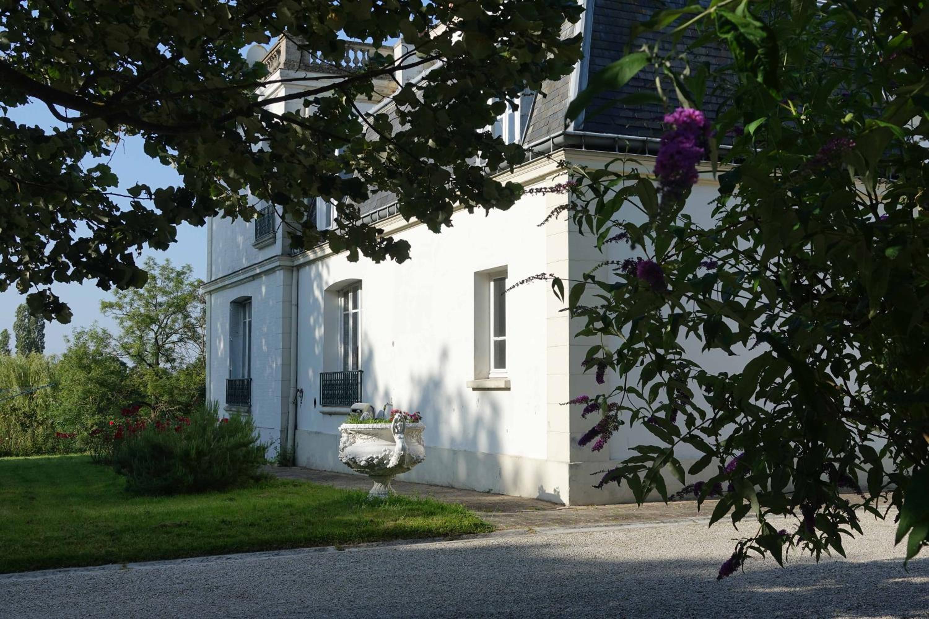 Manoir Le Parc near Paris & Disneyland view 3