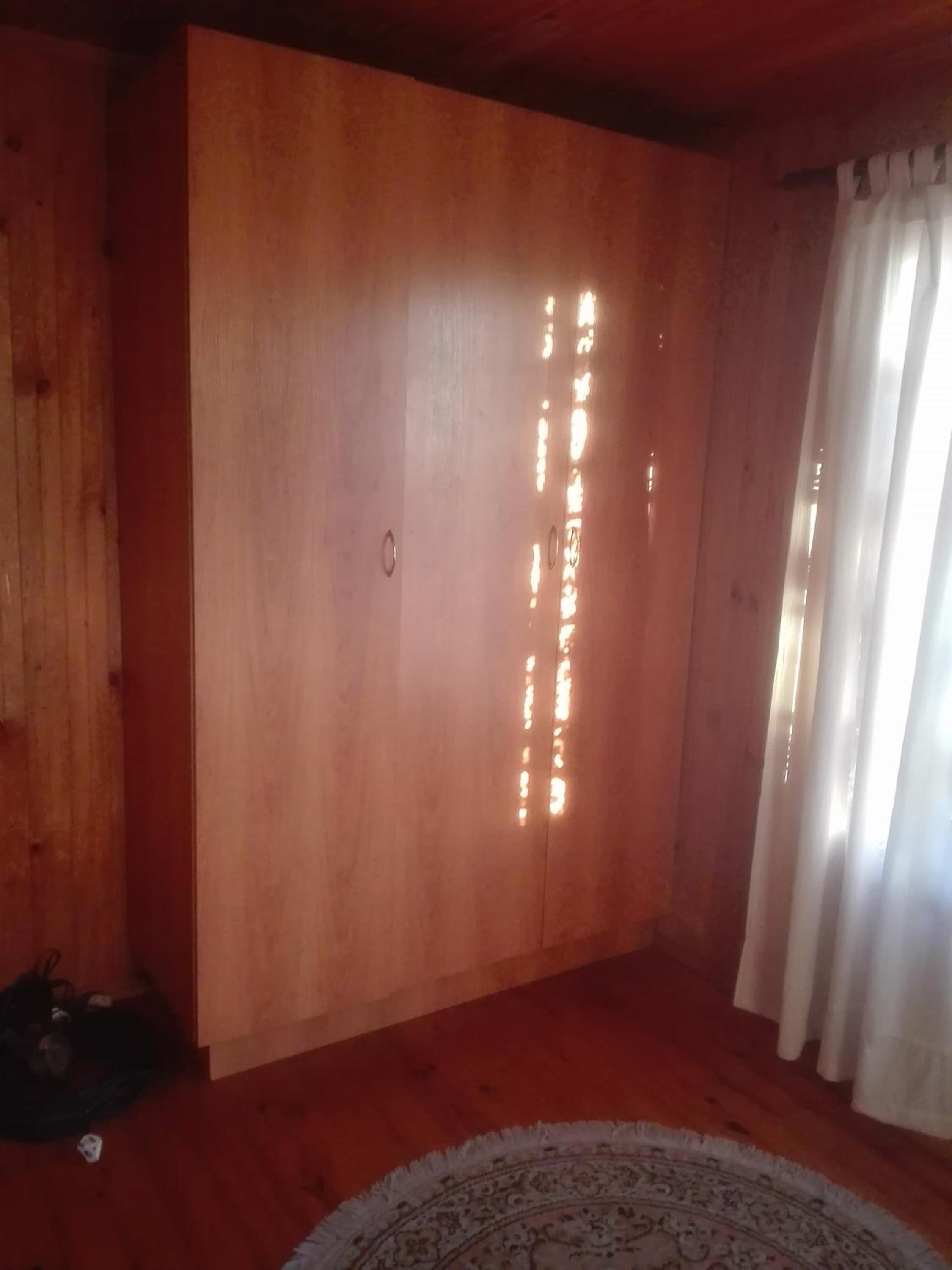 Emerald Hill Cabin view 3