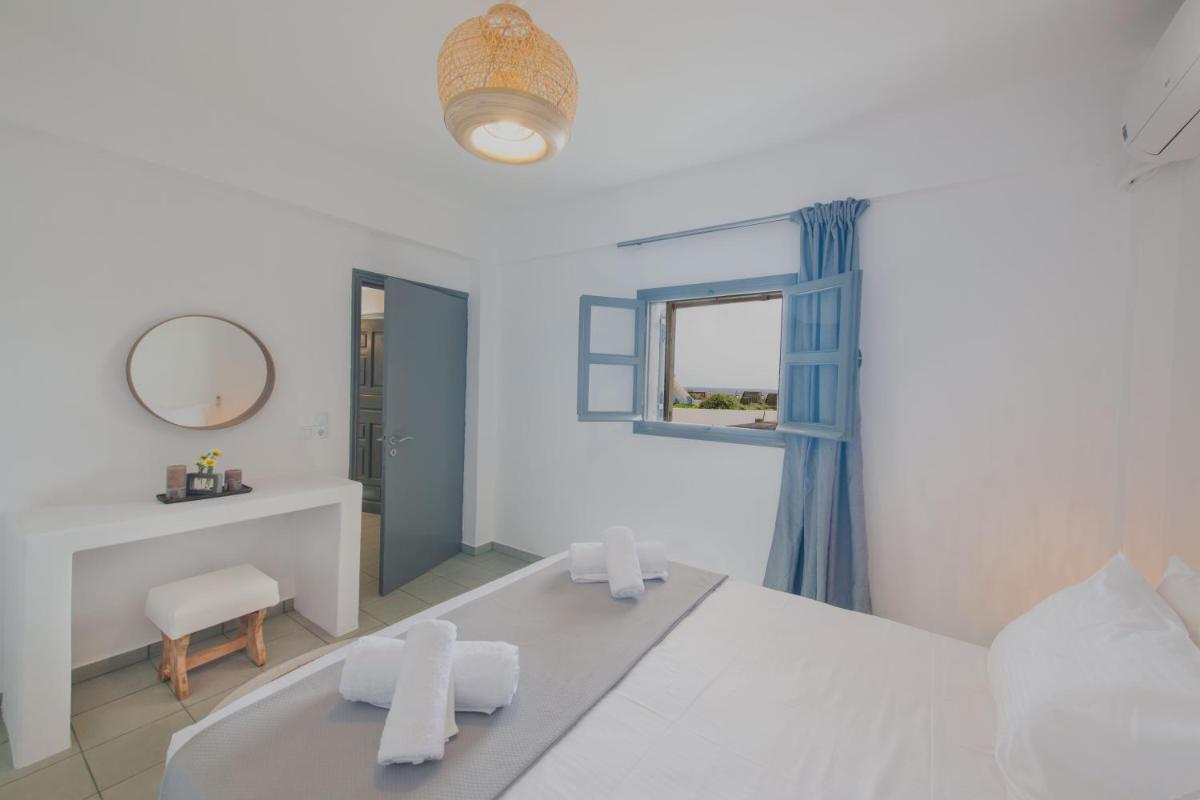 Amanecer Apartments view 3