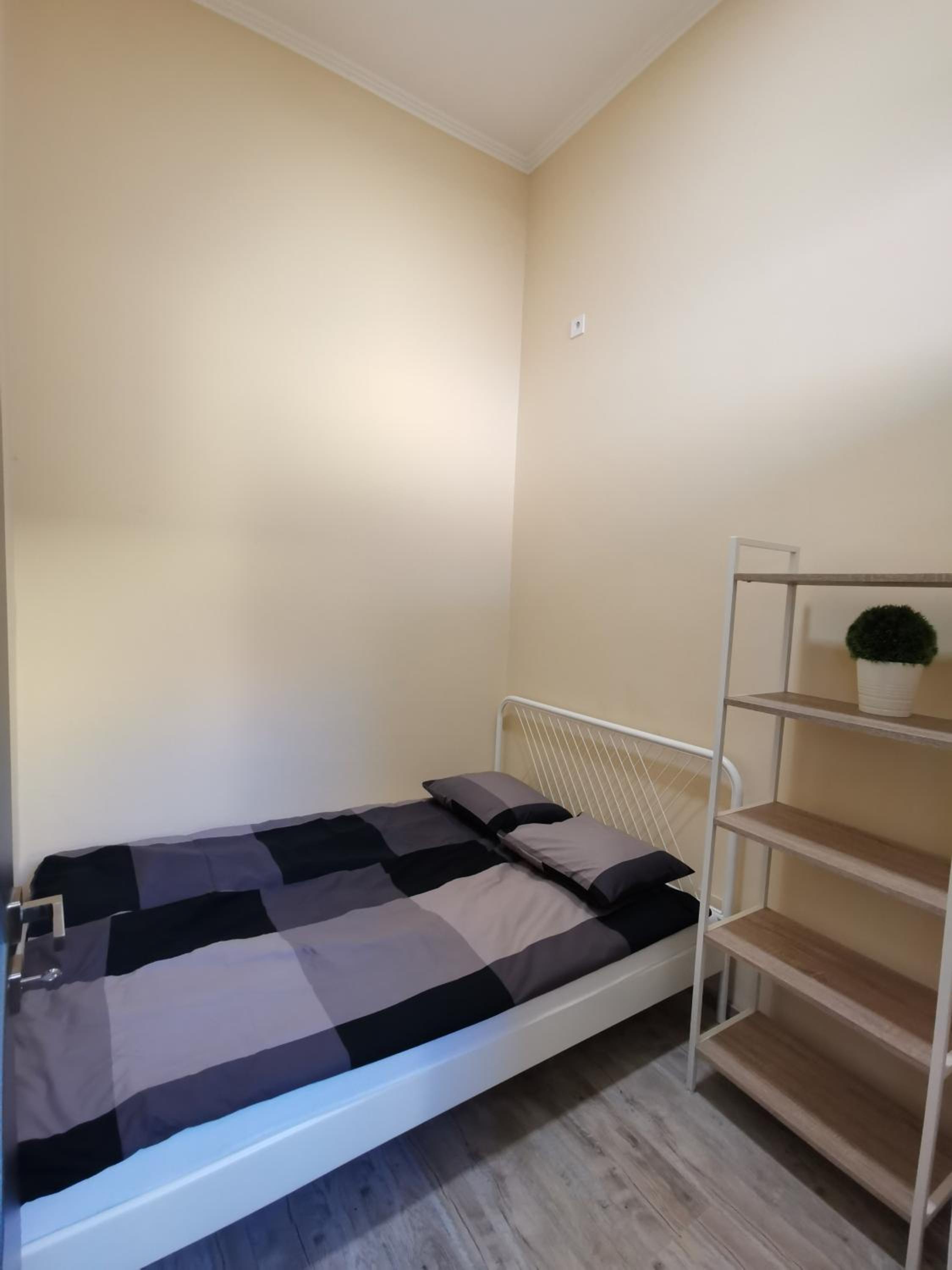 AApartman Exclusive - Tágas belvárosi apartman a Széchenyi térnél, saját parkolóval view 4