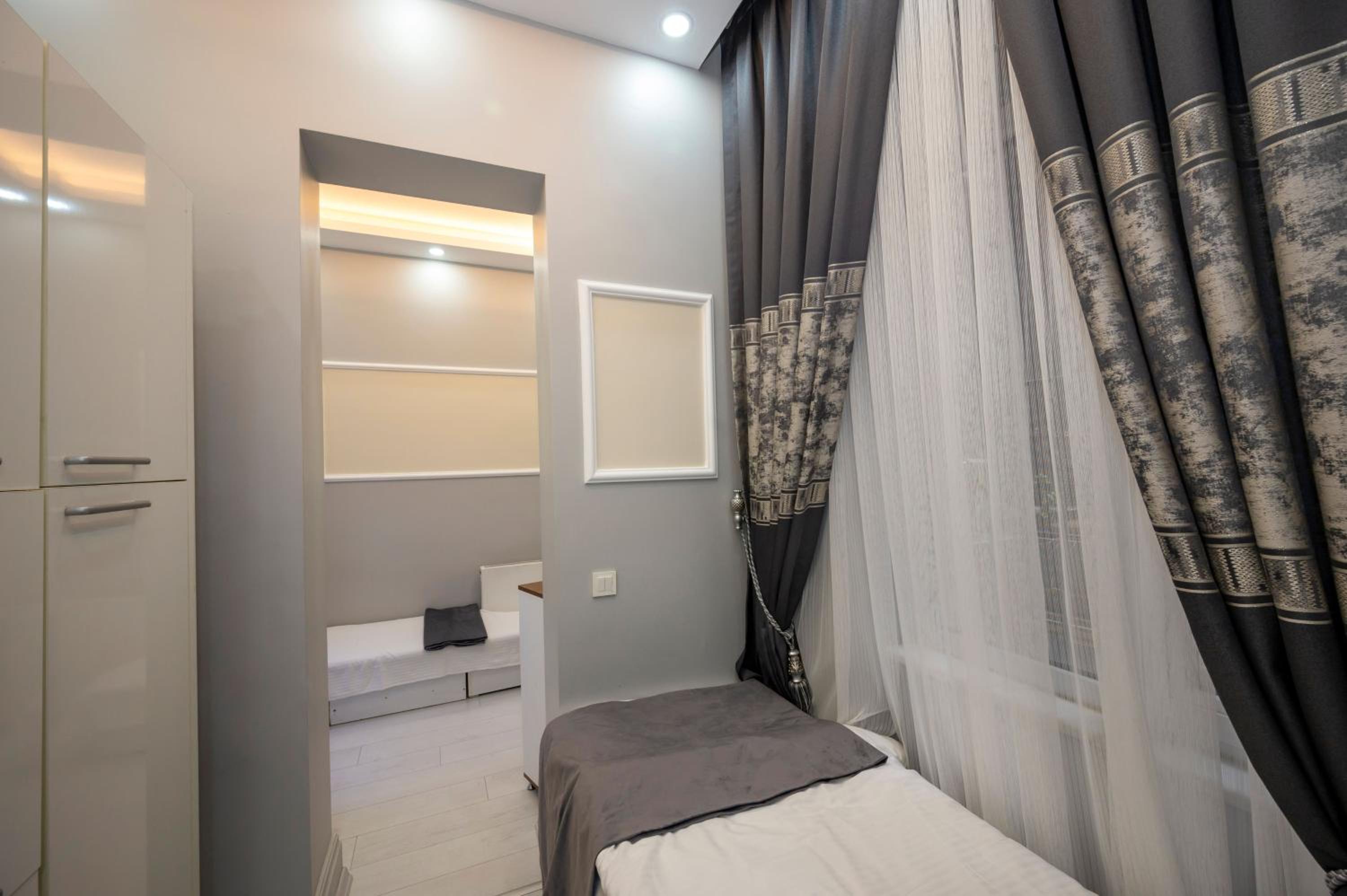 Hotel Next2 becomes Next2 Otel. - Image 19