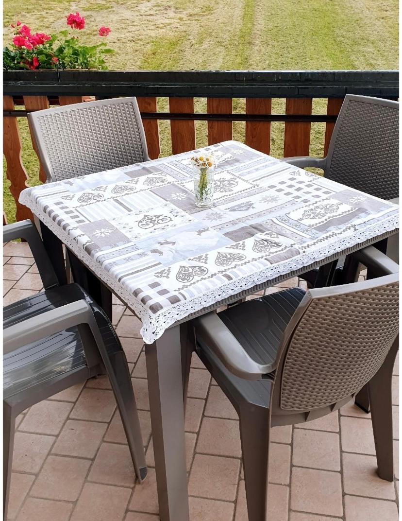 GRAZIOSA BIFAMILIARE AD ASIAGO con giardino privato