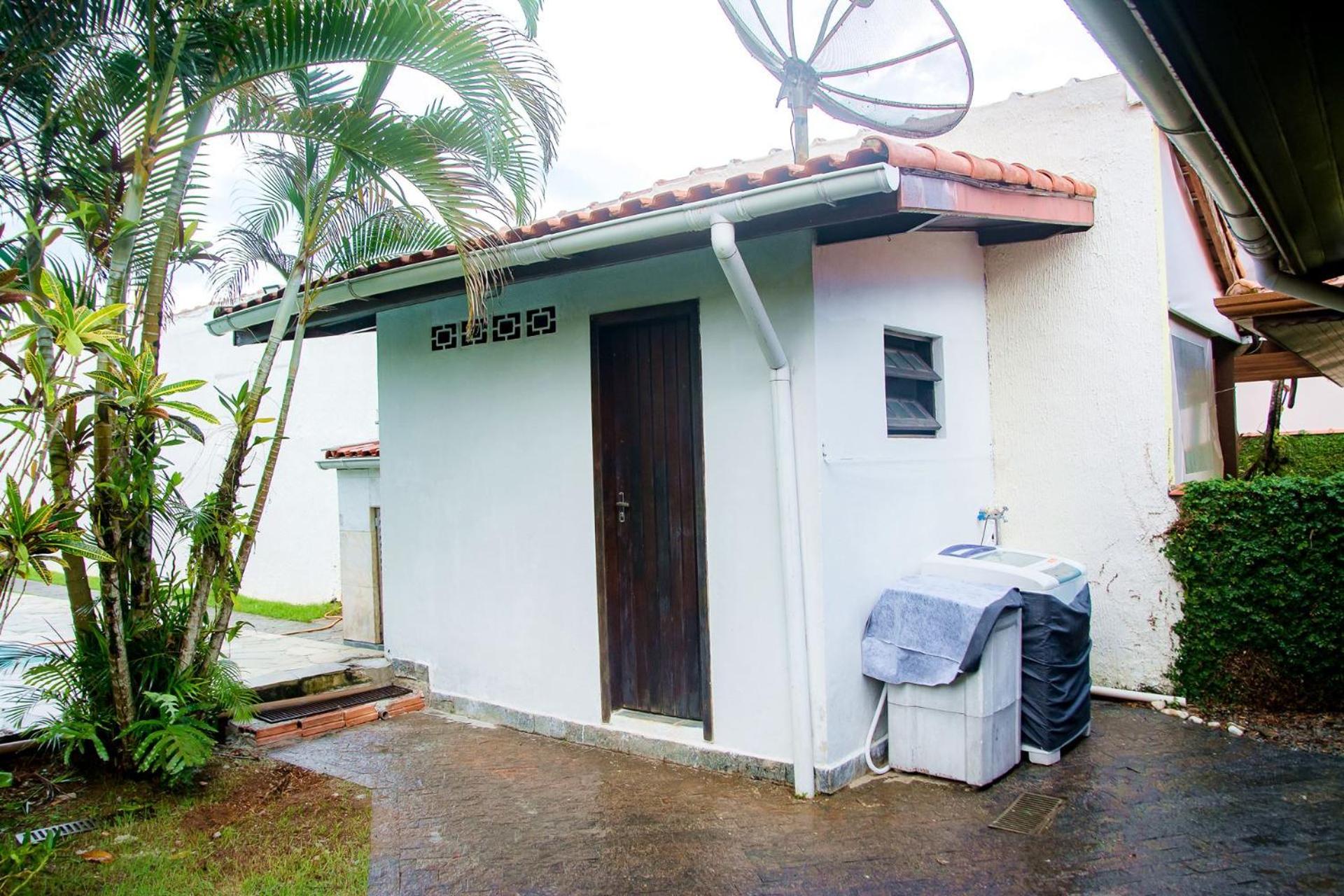 Casa c Piscina e Churrasq na Praia da Boraceia SP