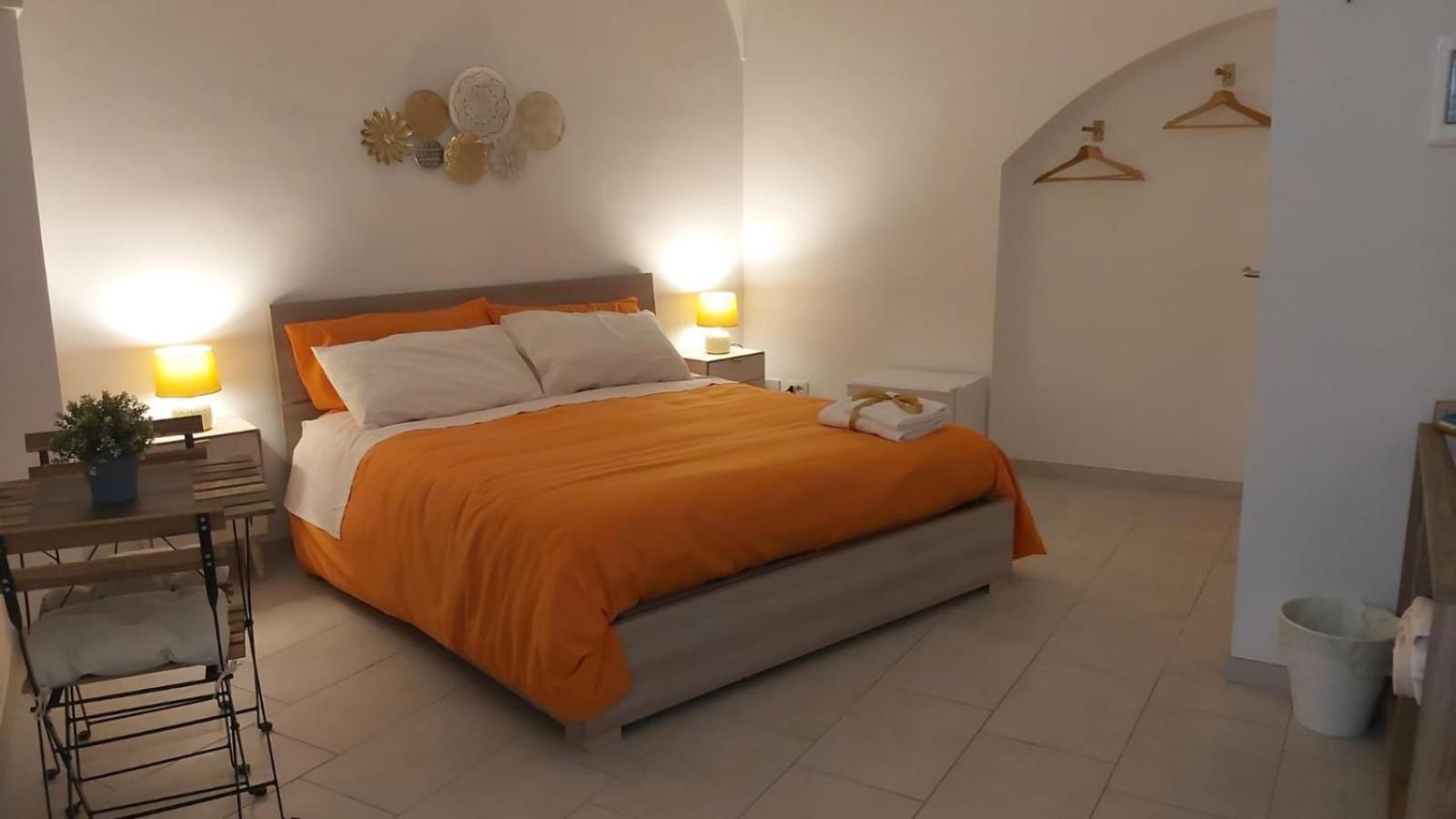 Il Vicolo b&b en Putignano — bedroom