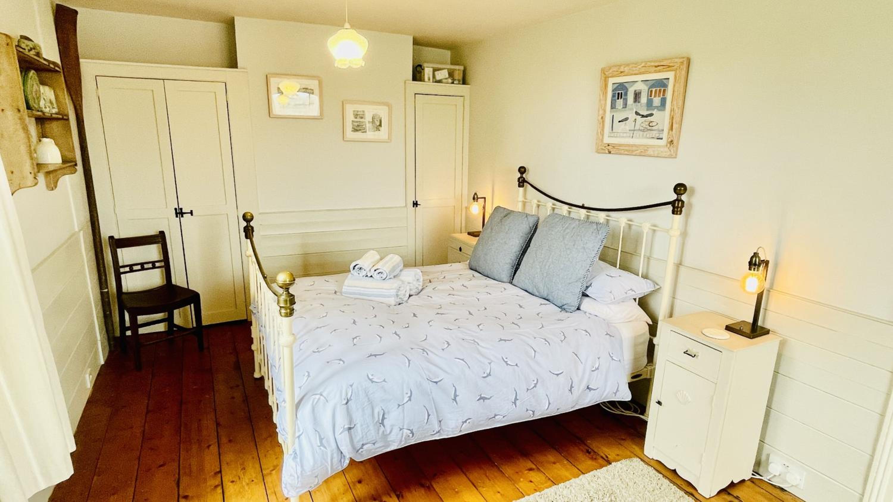 The Garden Cottage - Elevated position, wonderful views over Dartmouth, beautiful garden view 4