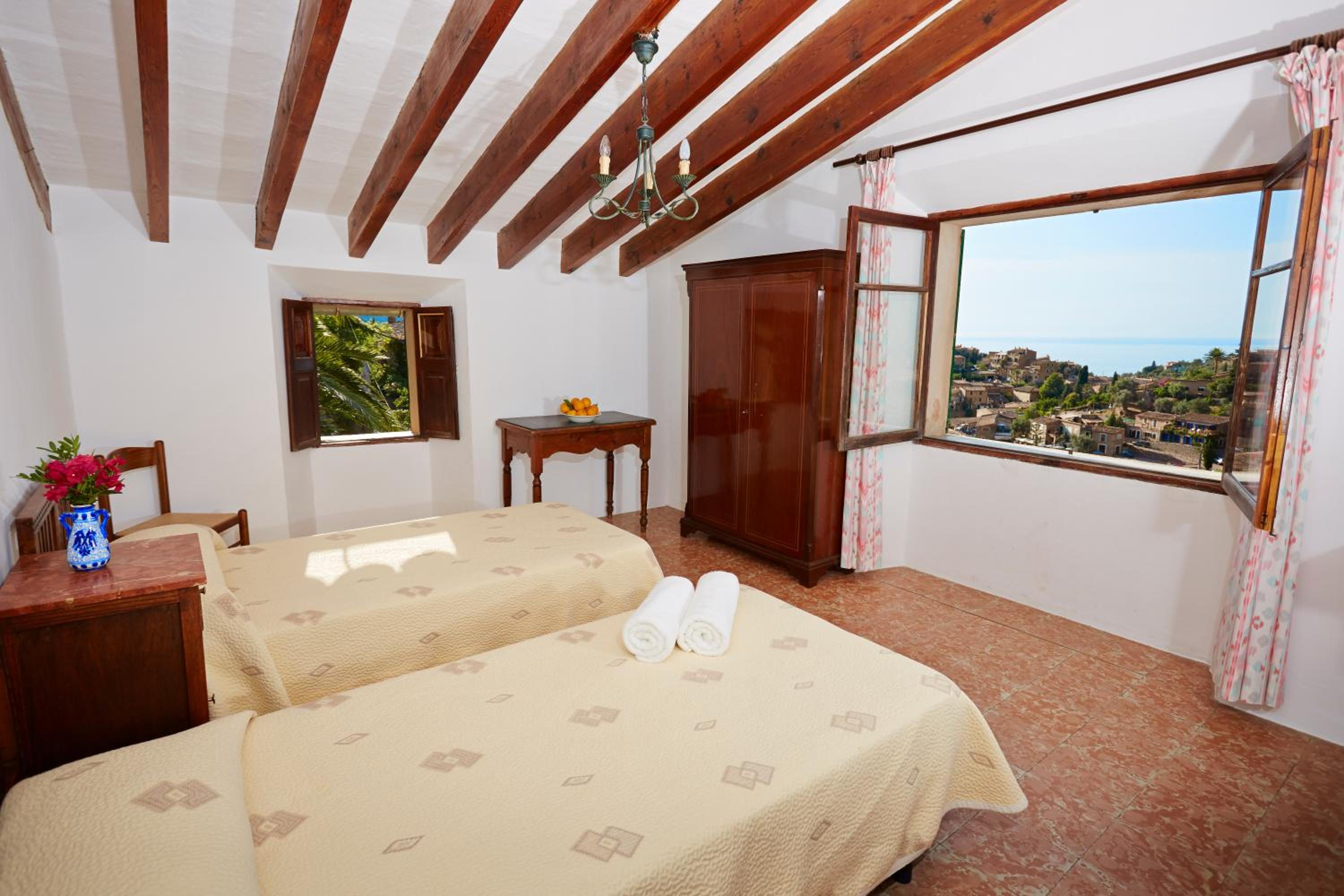 Hostal Miramar view 4