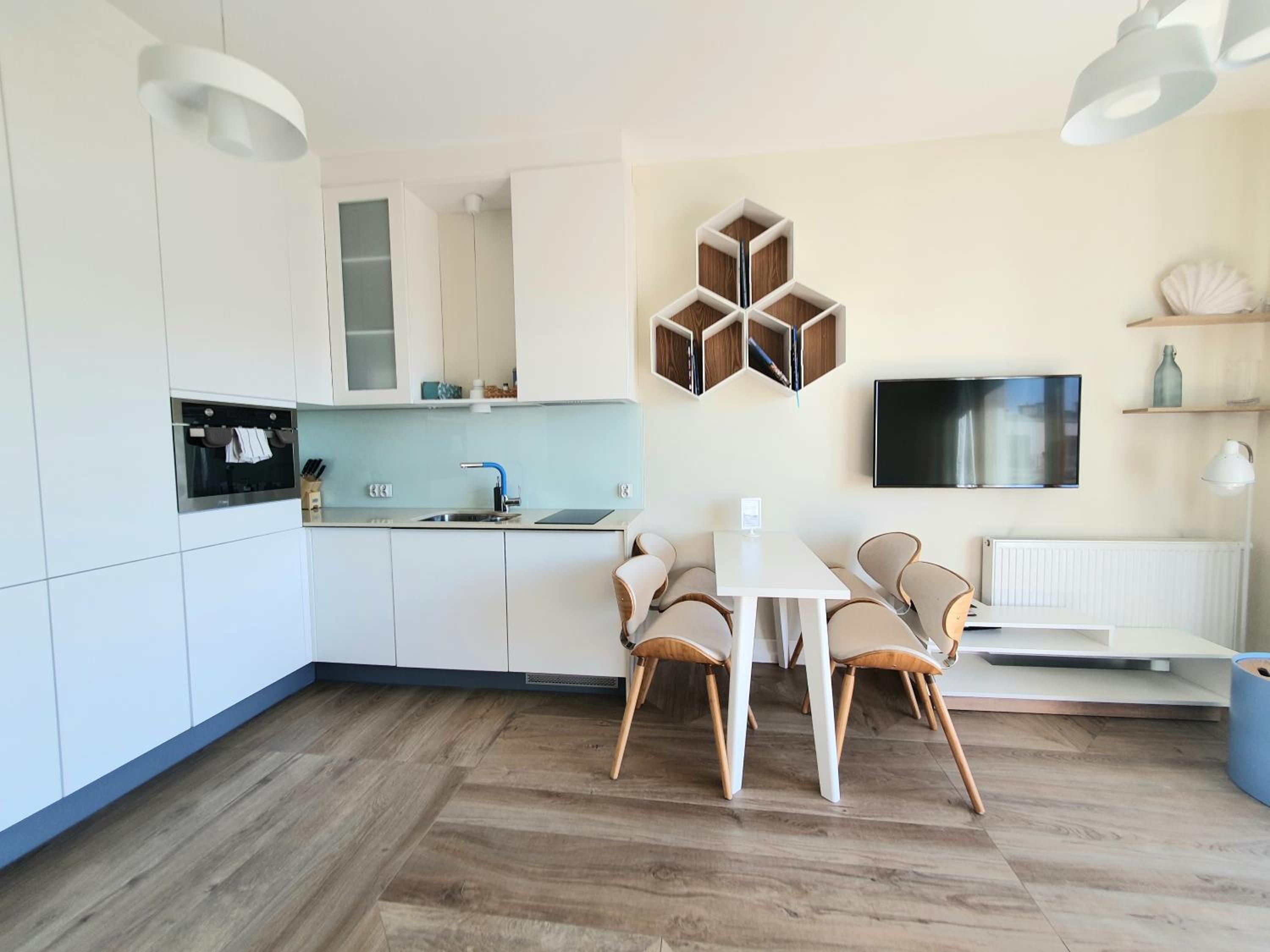 Live & Travel Apartments Number 1