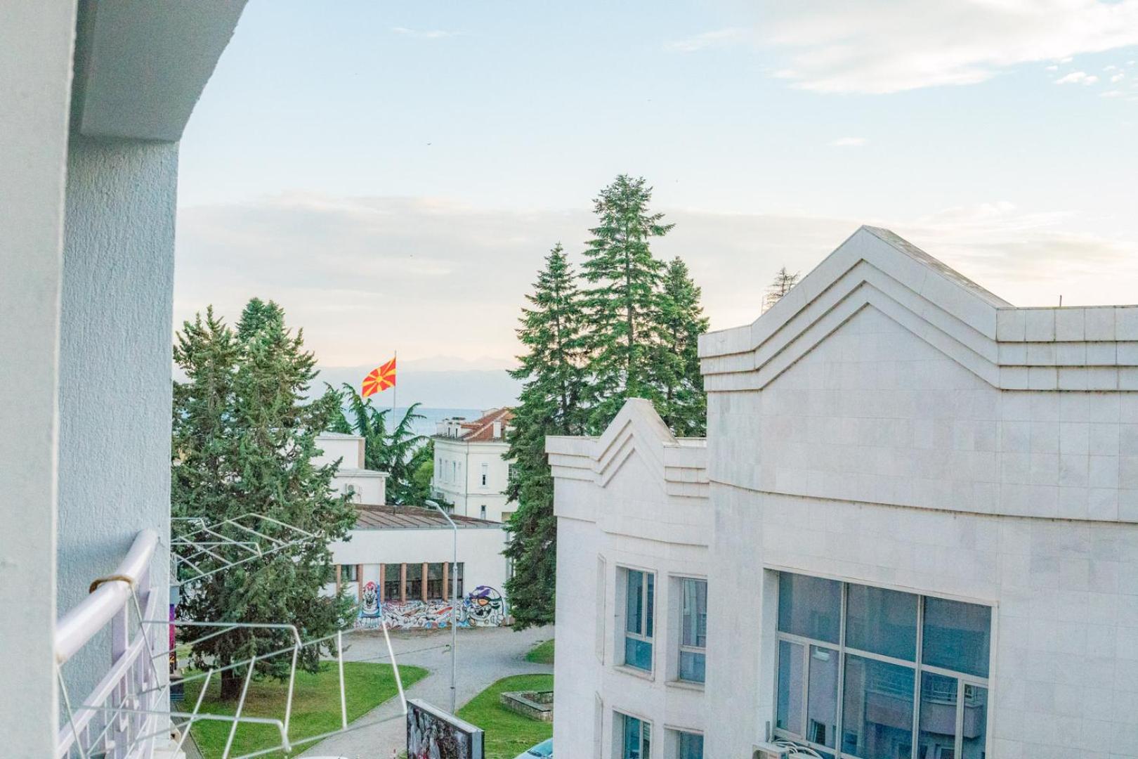 Central & Cozy by Danailov Apartments view 5