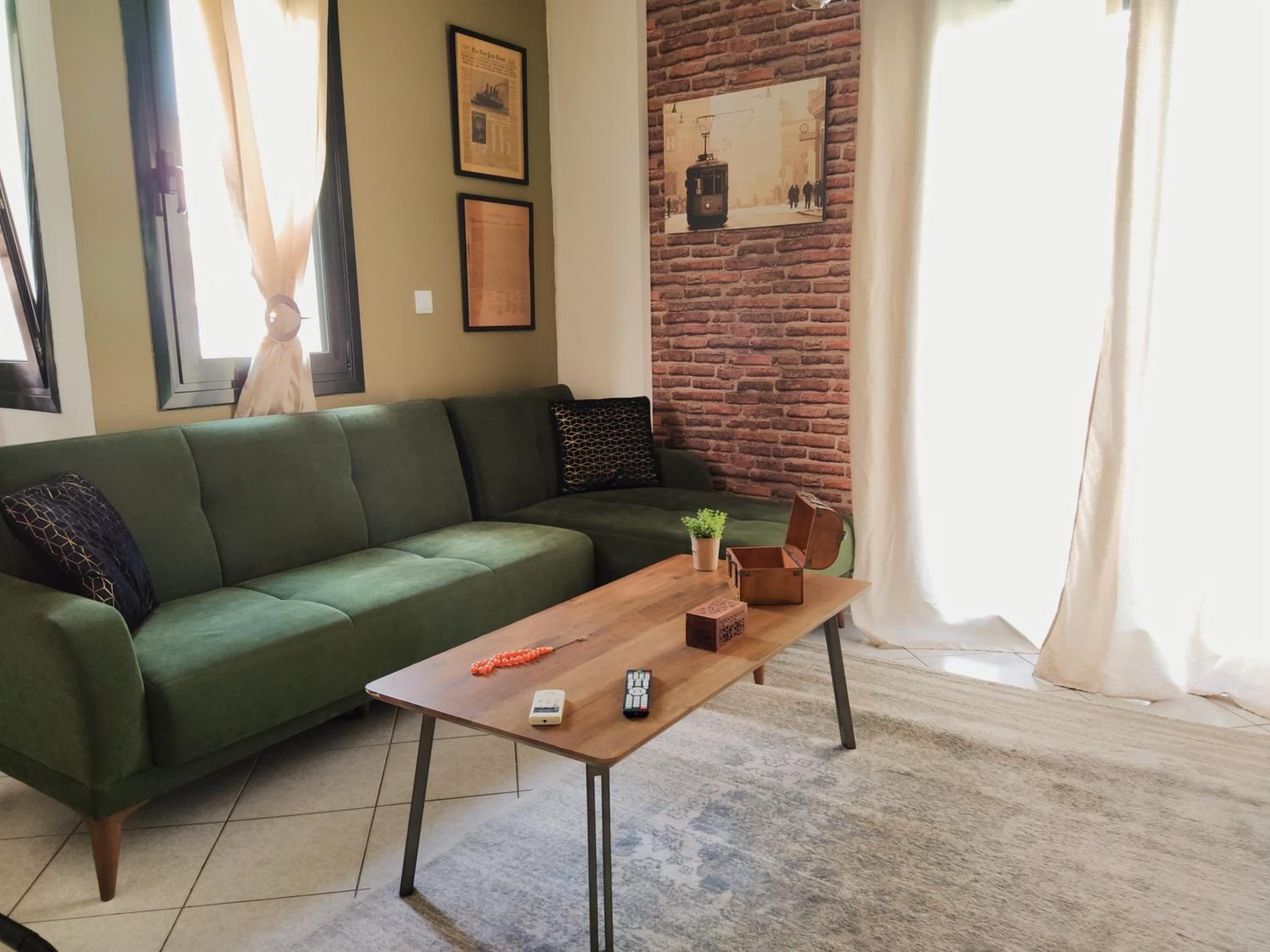 Elia Apartments