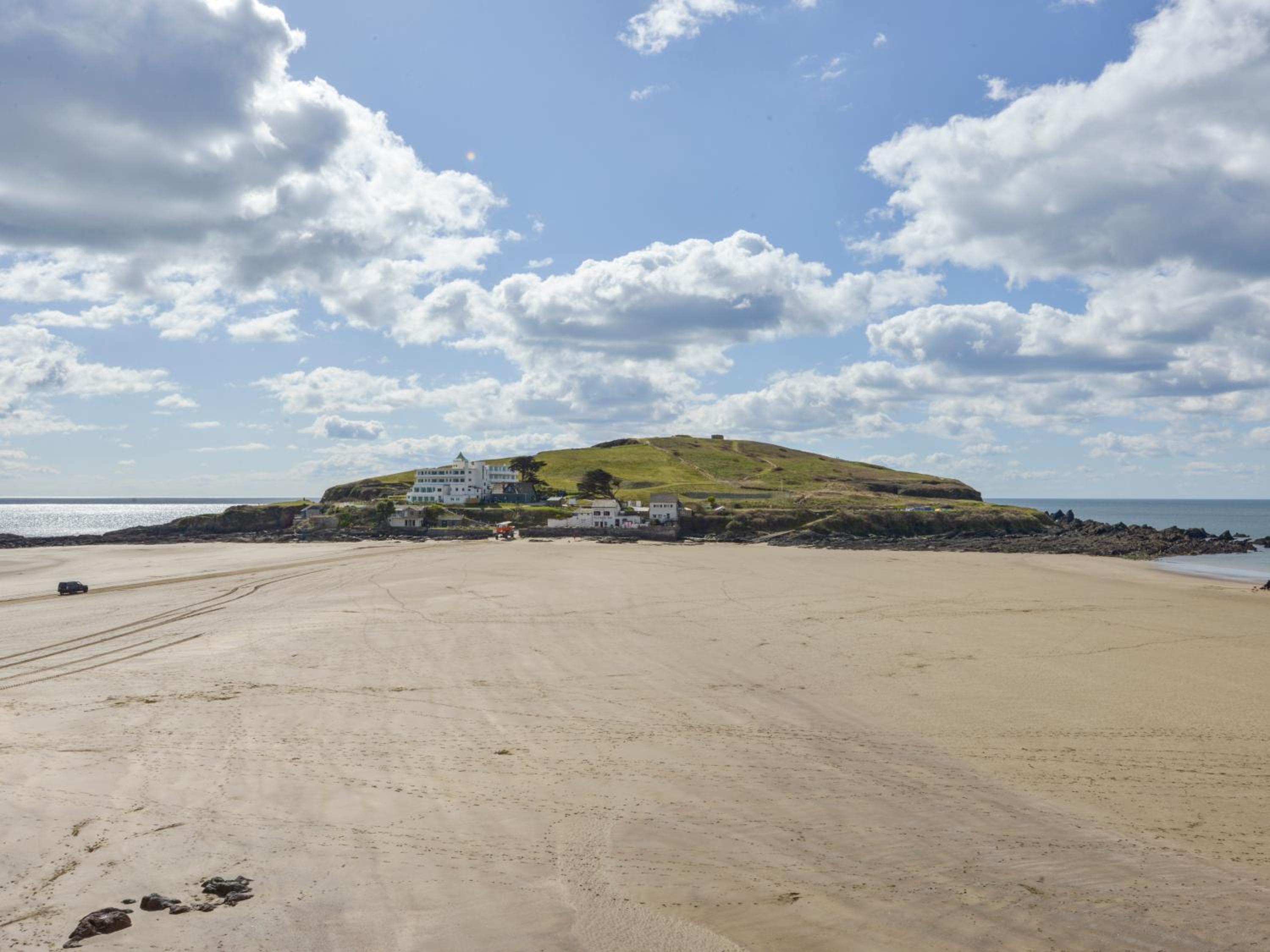 24 Burgh Island Causeway
