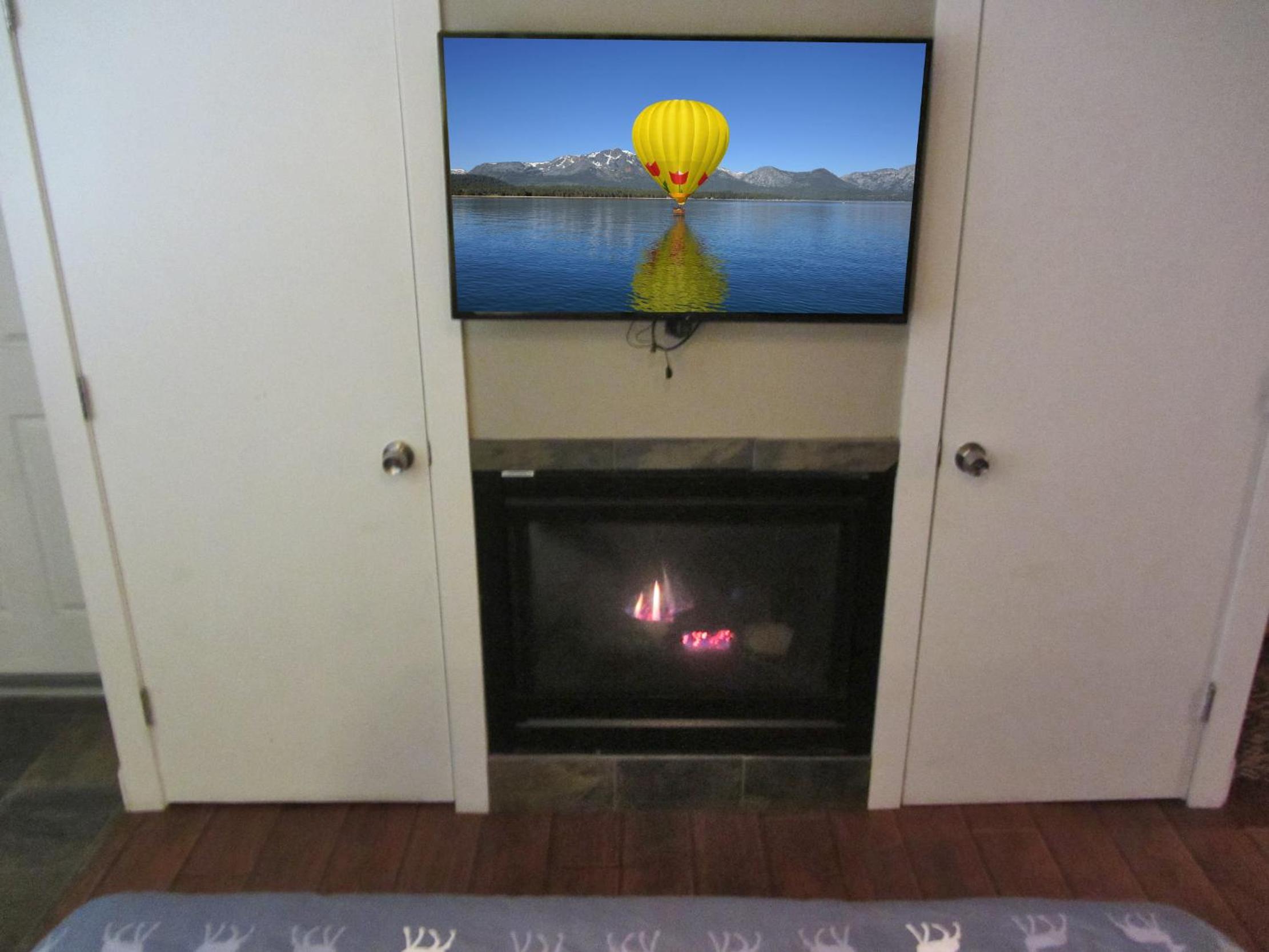 Gondola Lodge with 5-dollar Beach Voucher