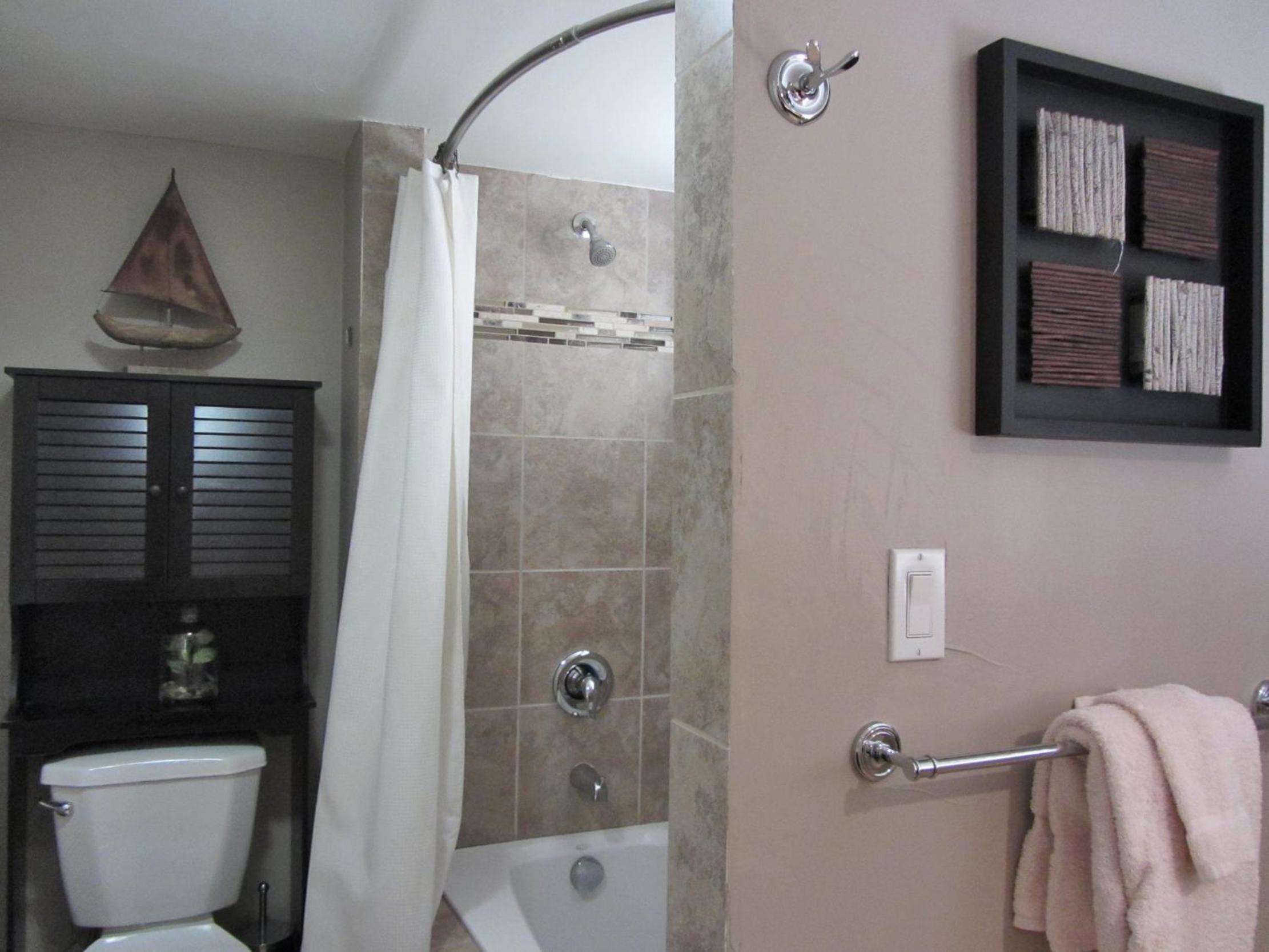 Gondola Lodge with 5-dollar Beach Voucher