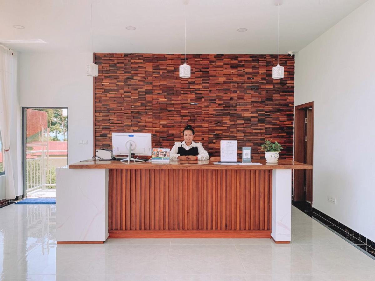 hotel reception