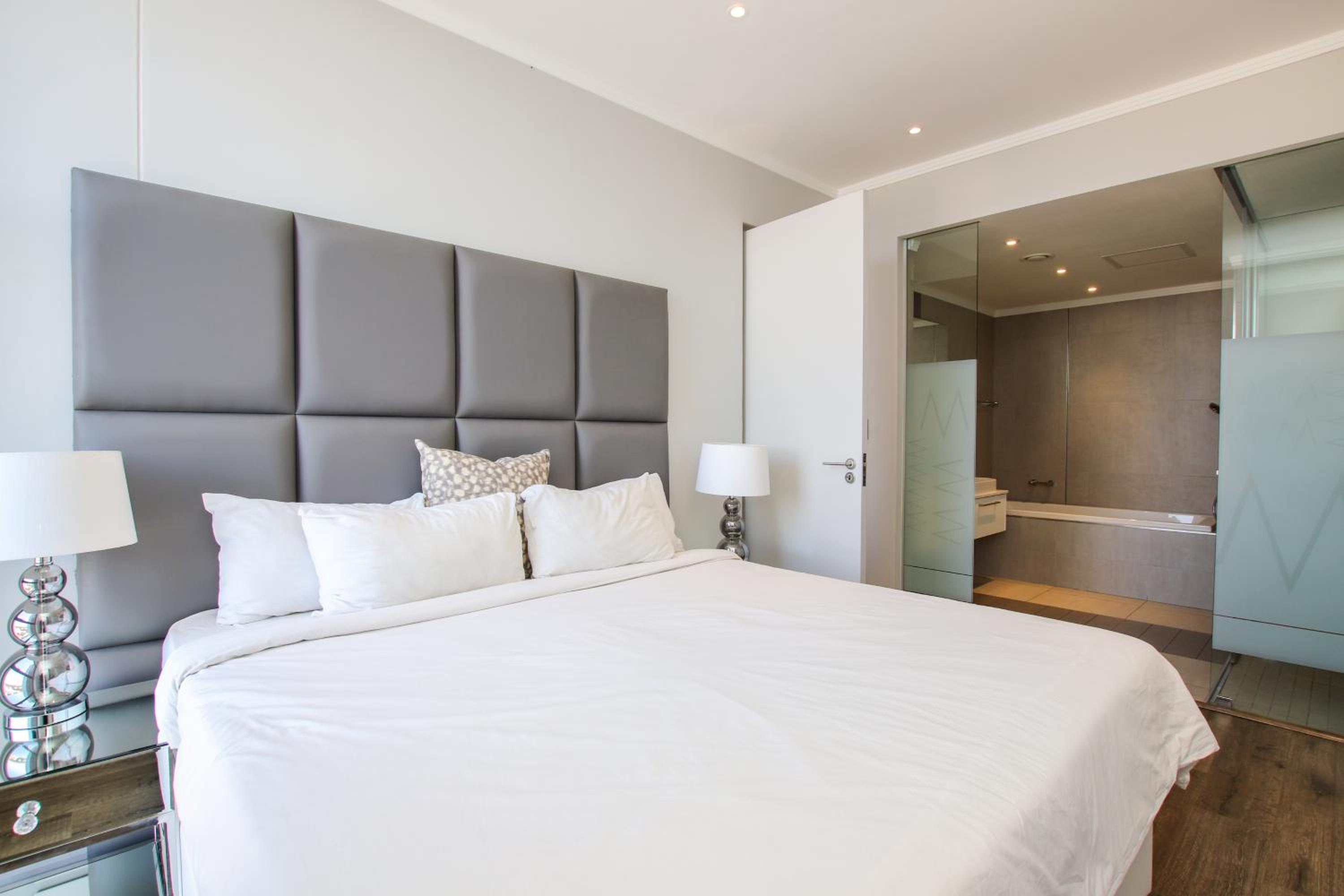 Sandton Smart Apartment Eleven