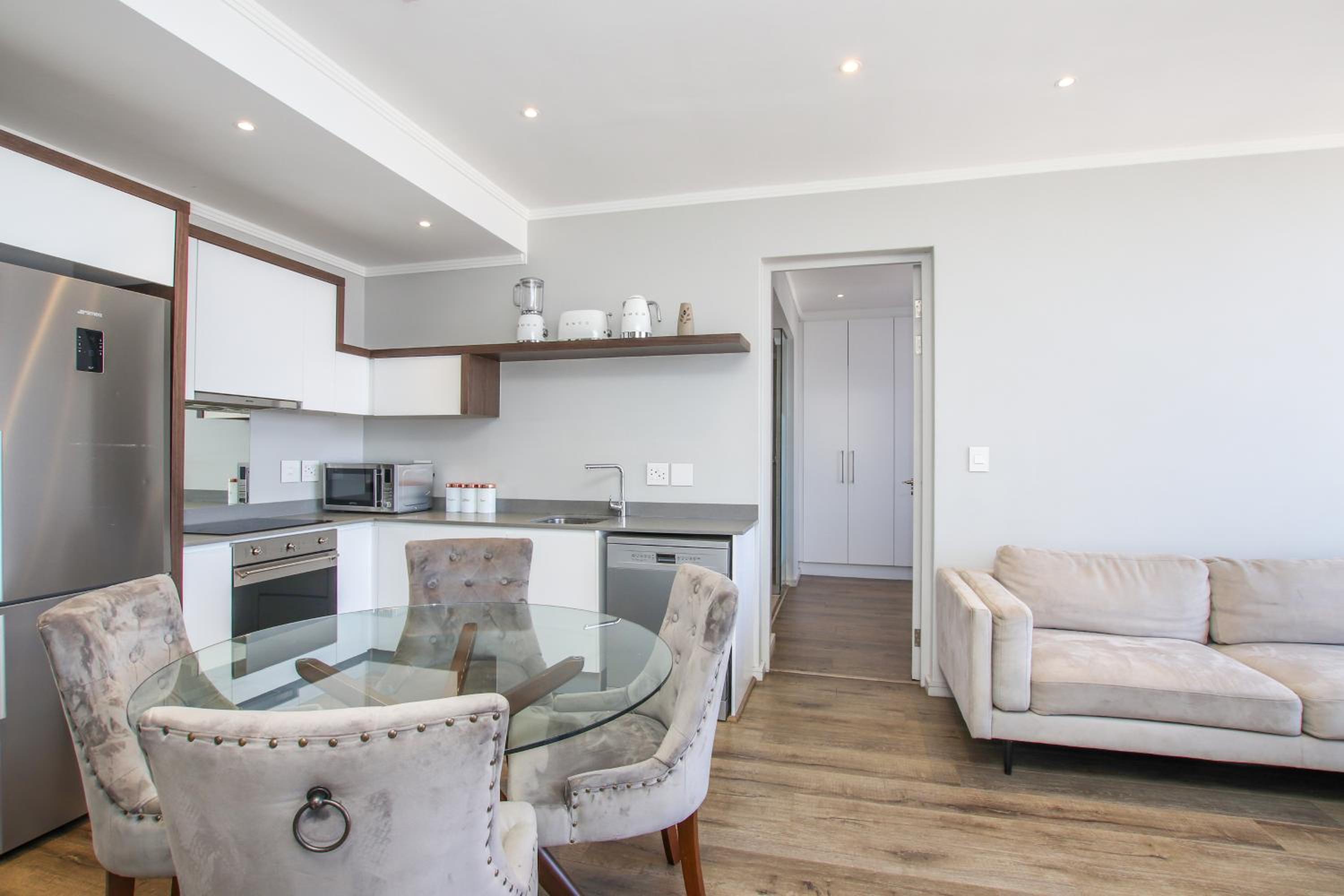 Sandton Smart Apartment Eleven