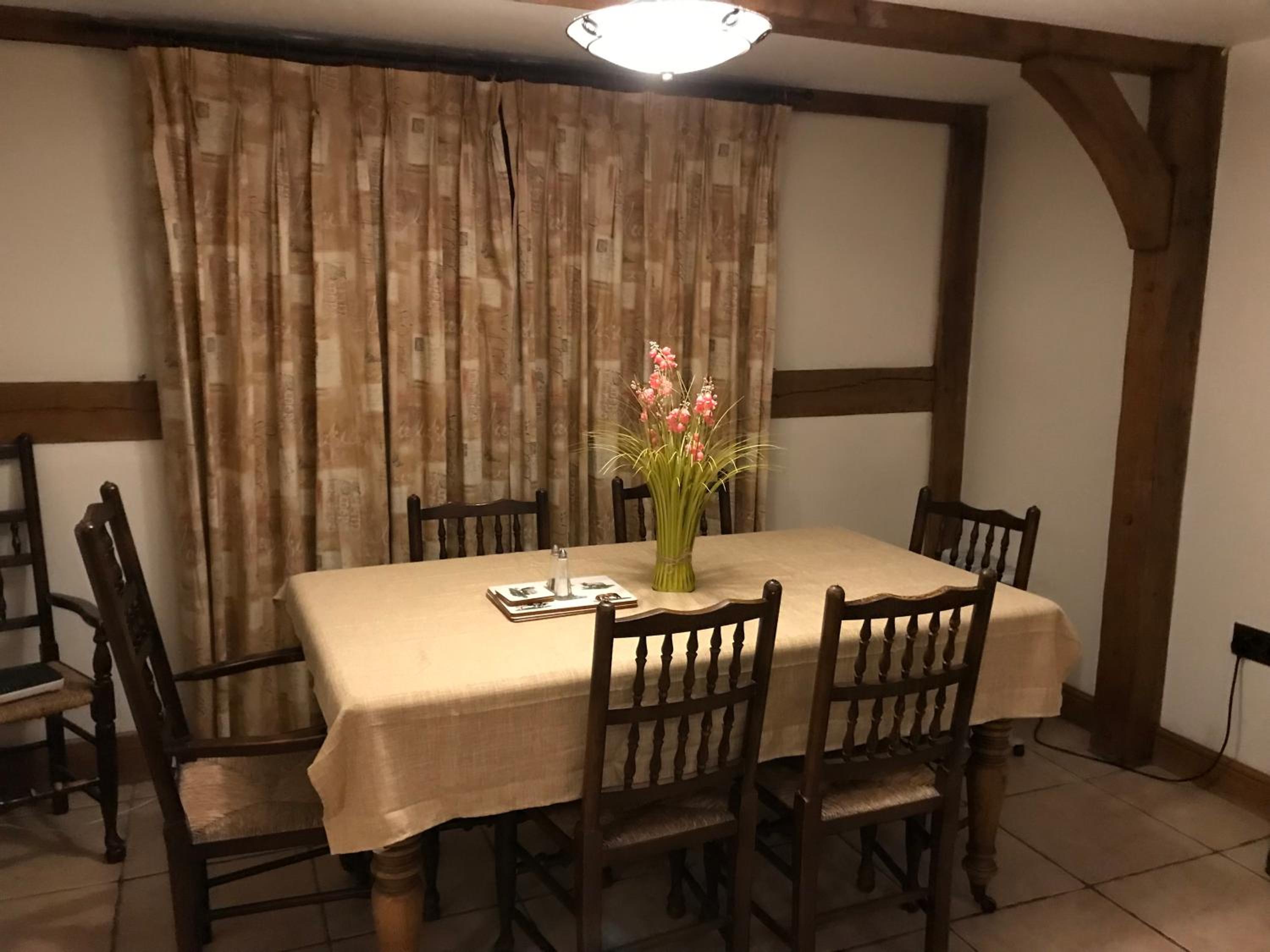 Cosy Cottage in the Countryside view 4