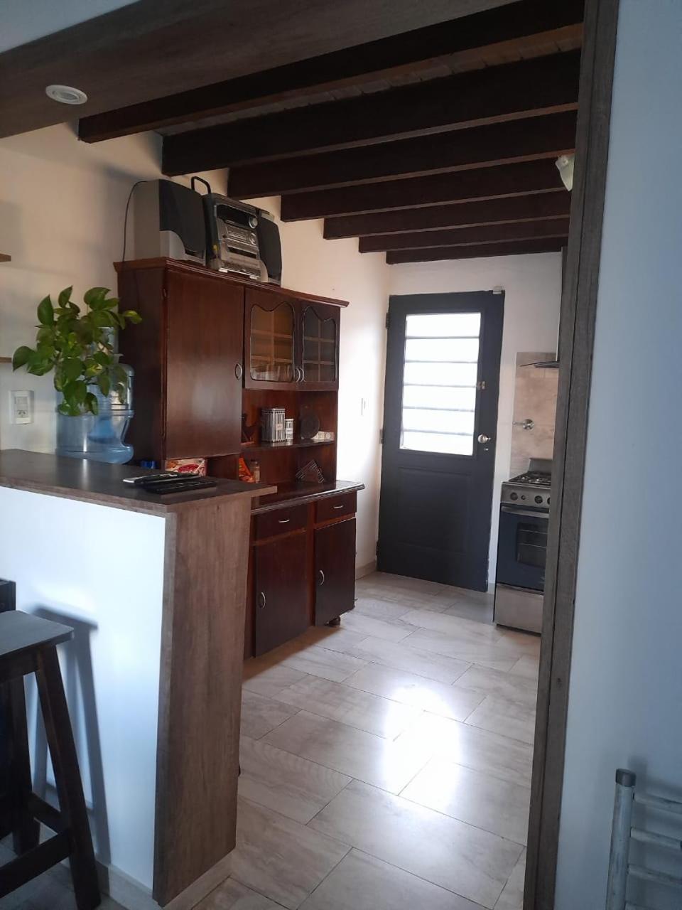Hermosa casa con patio, parrilla y garage cerrado