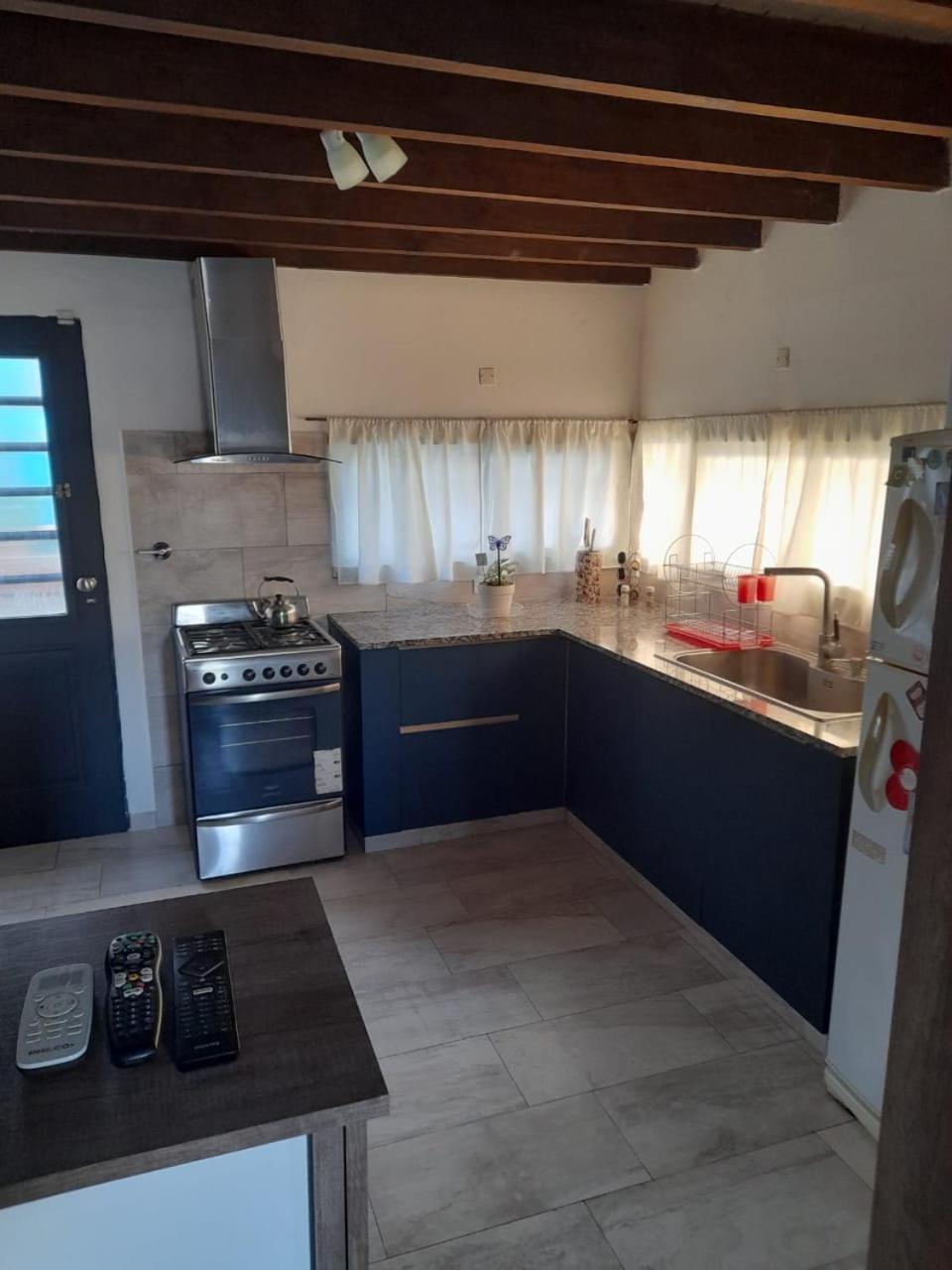 Hermosa casa con patio, parrilla y garage cerrado