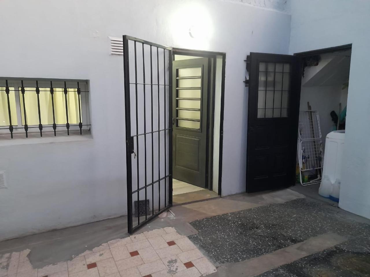 Hermosa casa con patio, parrilla y garage cerrado