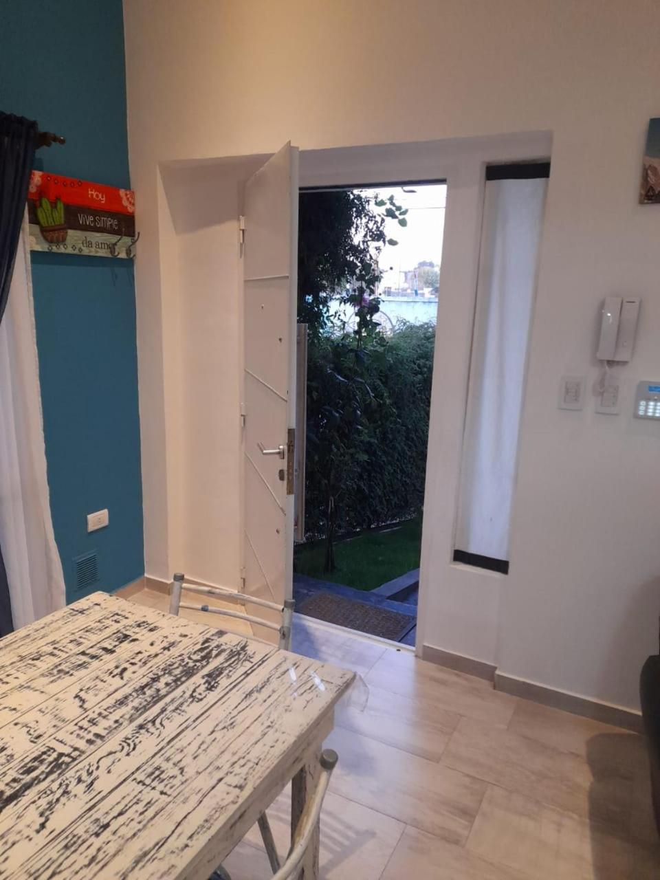 Hermosa casa con patio, parrilla y garage cerrado