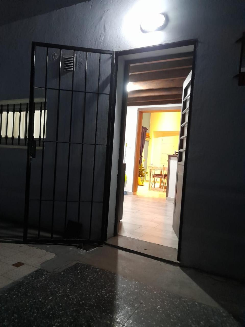 Hermosa casa con patio, parrilla y garage cerrado