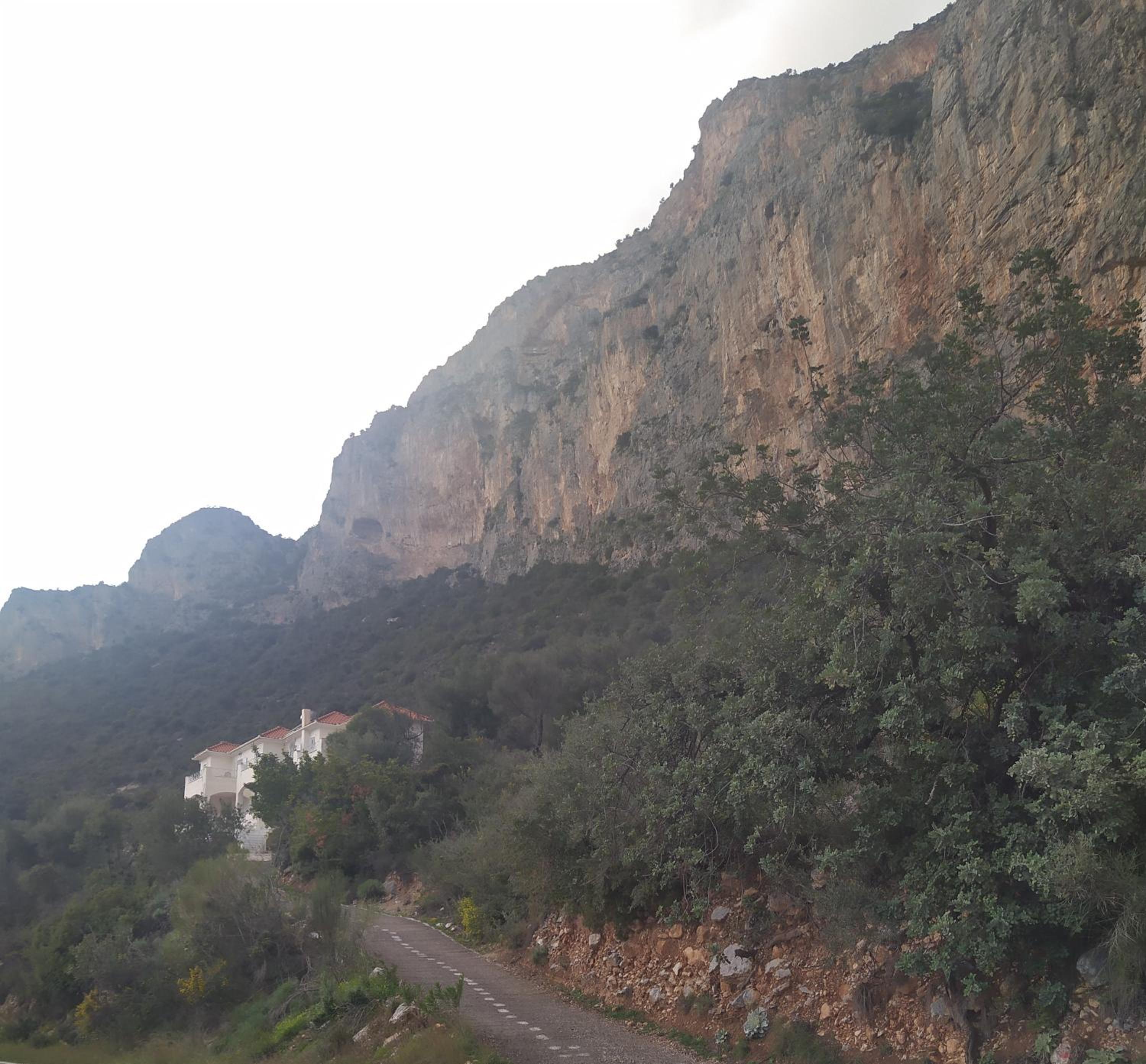 Red Rock and View Leonidio maisonette studio view 5