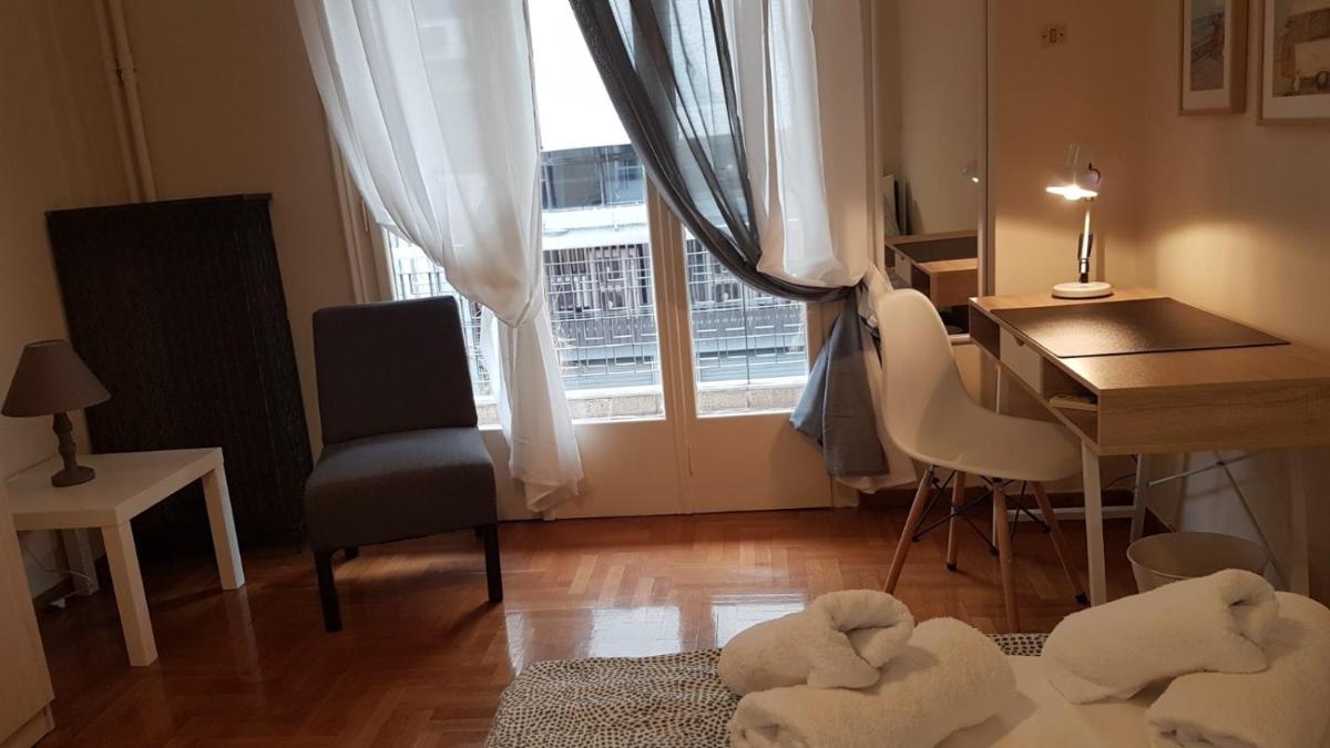 Begonia-Athens Center, 6 BD, 2.5 BATH