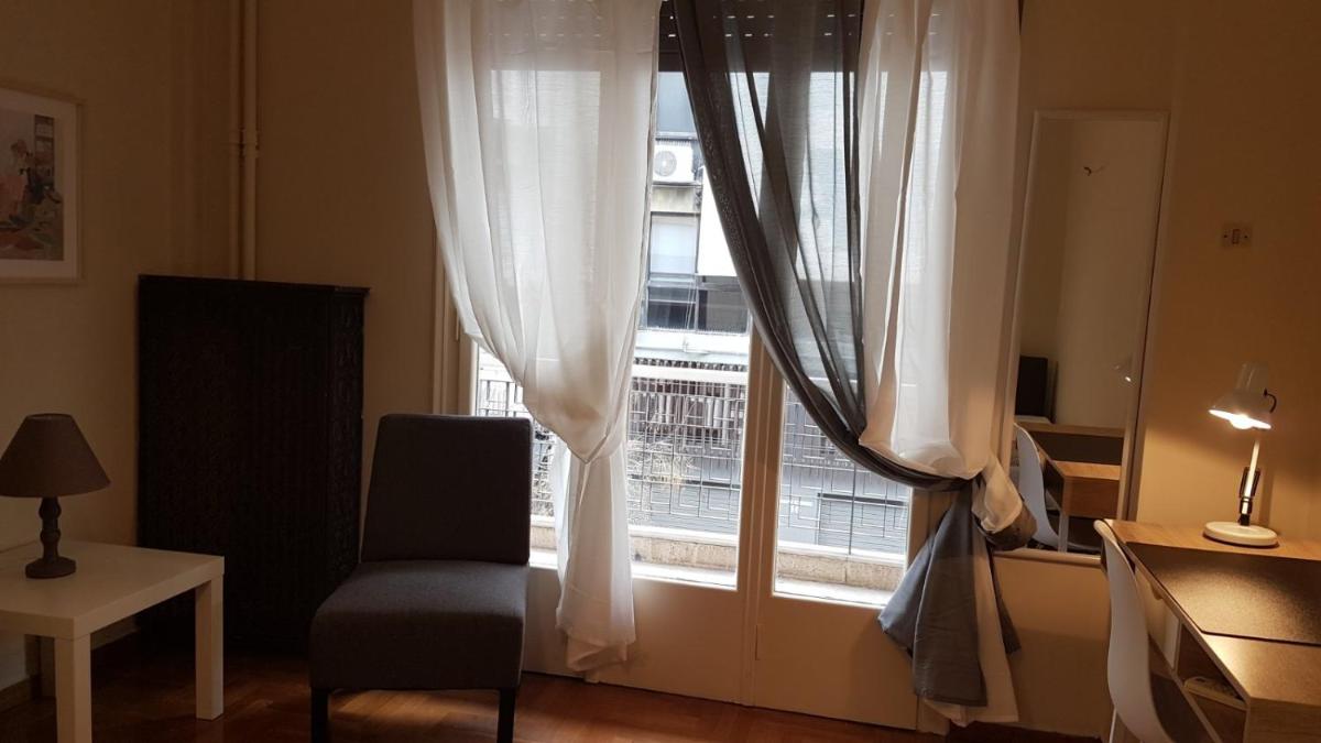 Begonia-Athens Center, 6 BD, 2.5 BATH