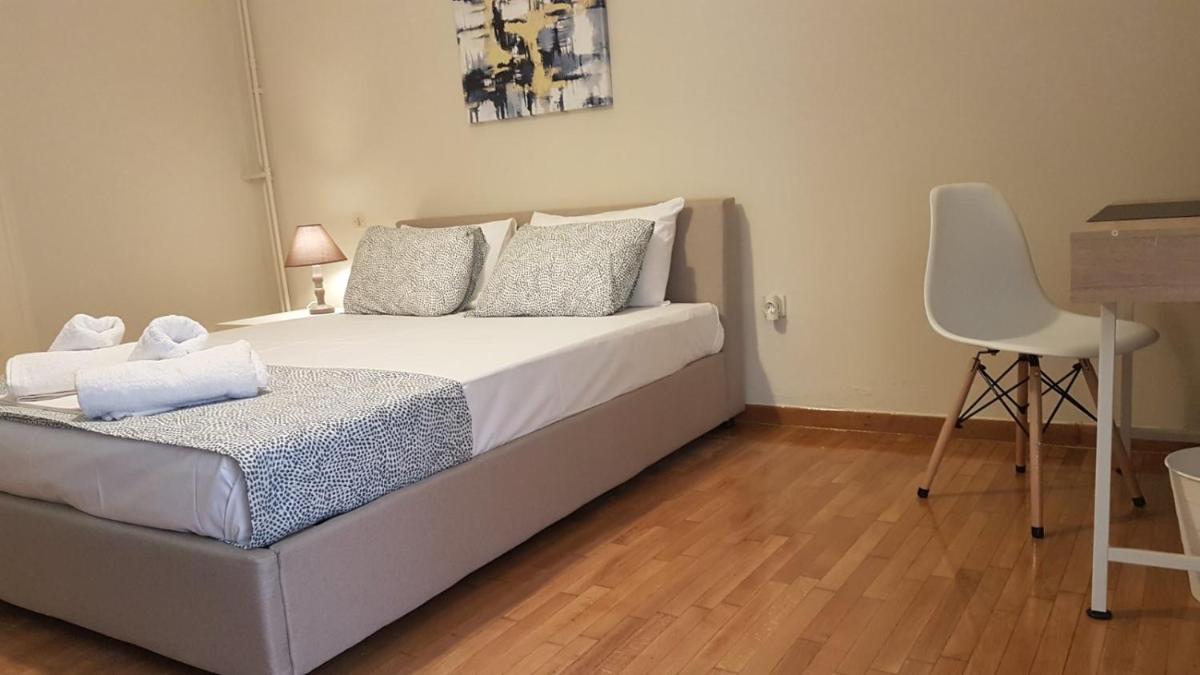 Begonia-Athens Center, 6 BD, 2.5 BATH
