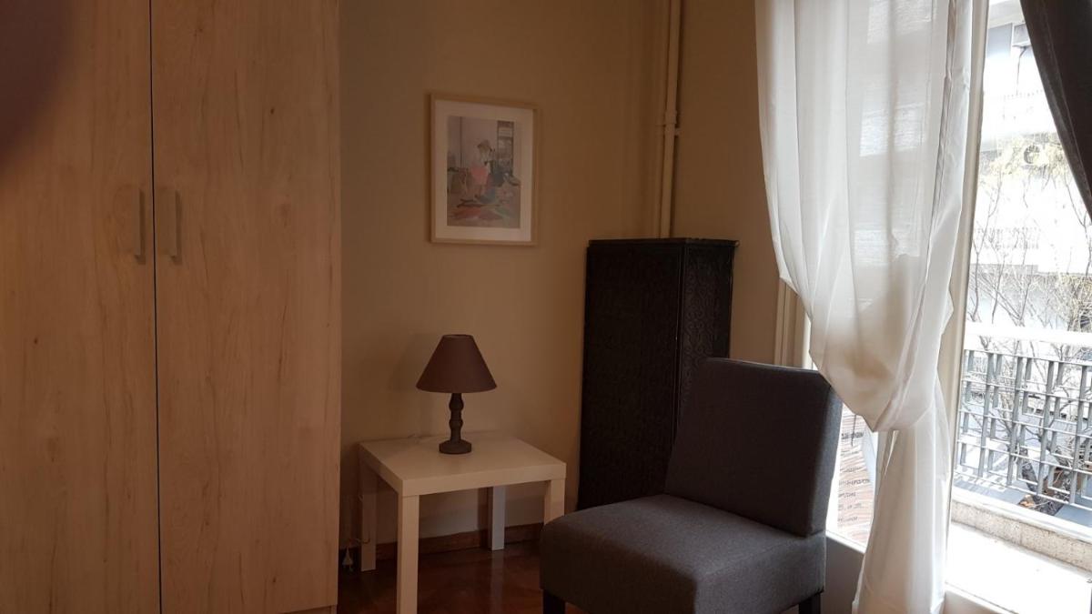 Begonia-Athens Center, 6 BD, 2.5 BATH