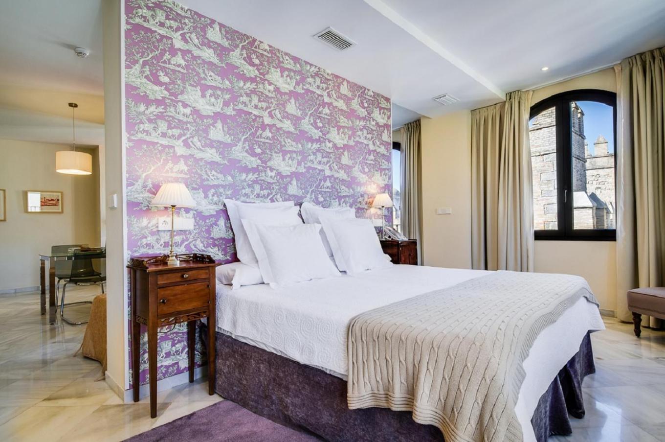 Suites Murillo Alcázar