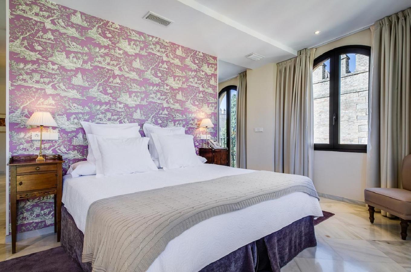 Suites Murillo Alcázar
